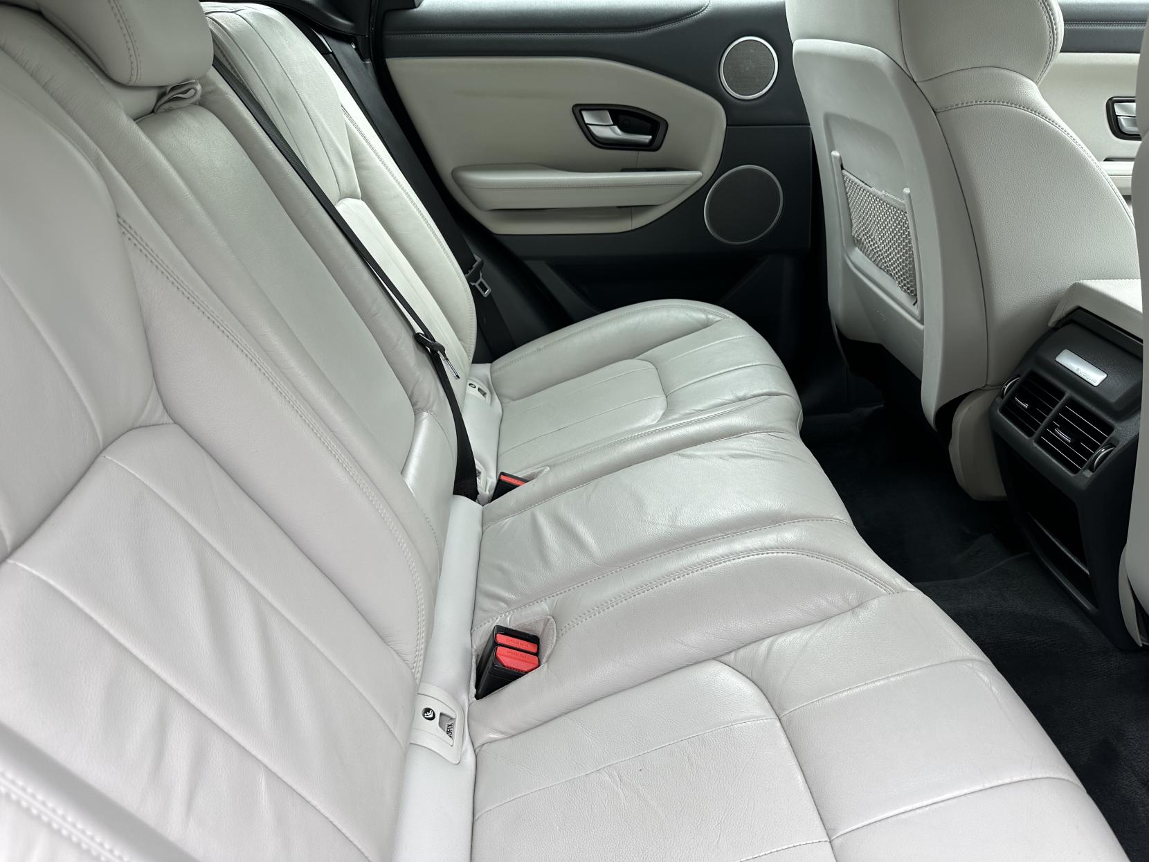 Land Rover Range Rover Evoque 2.0 eD4 SE SUV 5dr Diesel Manual FWD Euro 6 (s/s) (150 ps)