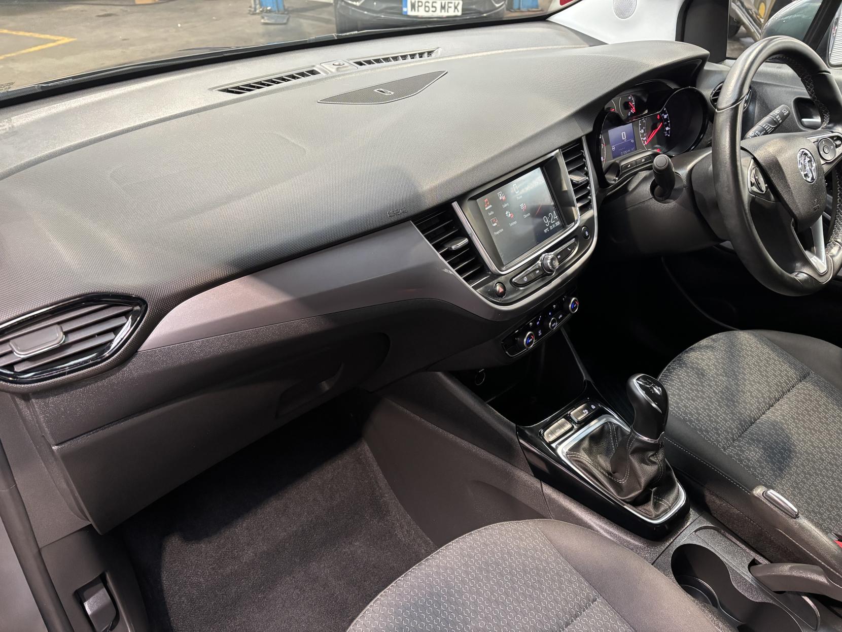 Vauxhall Crossland X 1.2 SE SUV 5dr Petrol Manual Euro 6 (83 ps)