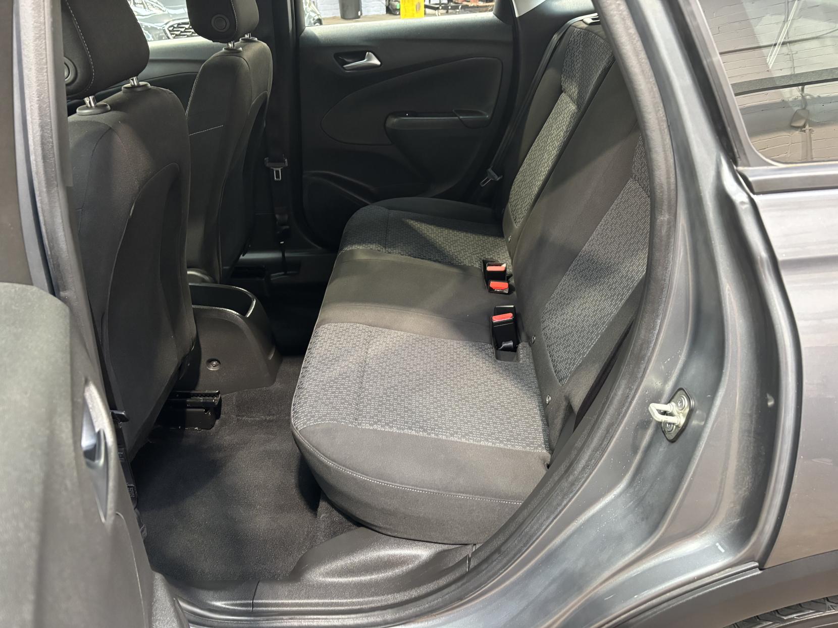 Vauxhall Crossland X 1.2 SE SUV 5dr Petrol Manual Euro 6 (83 ps)