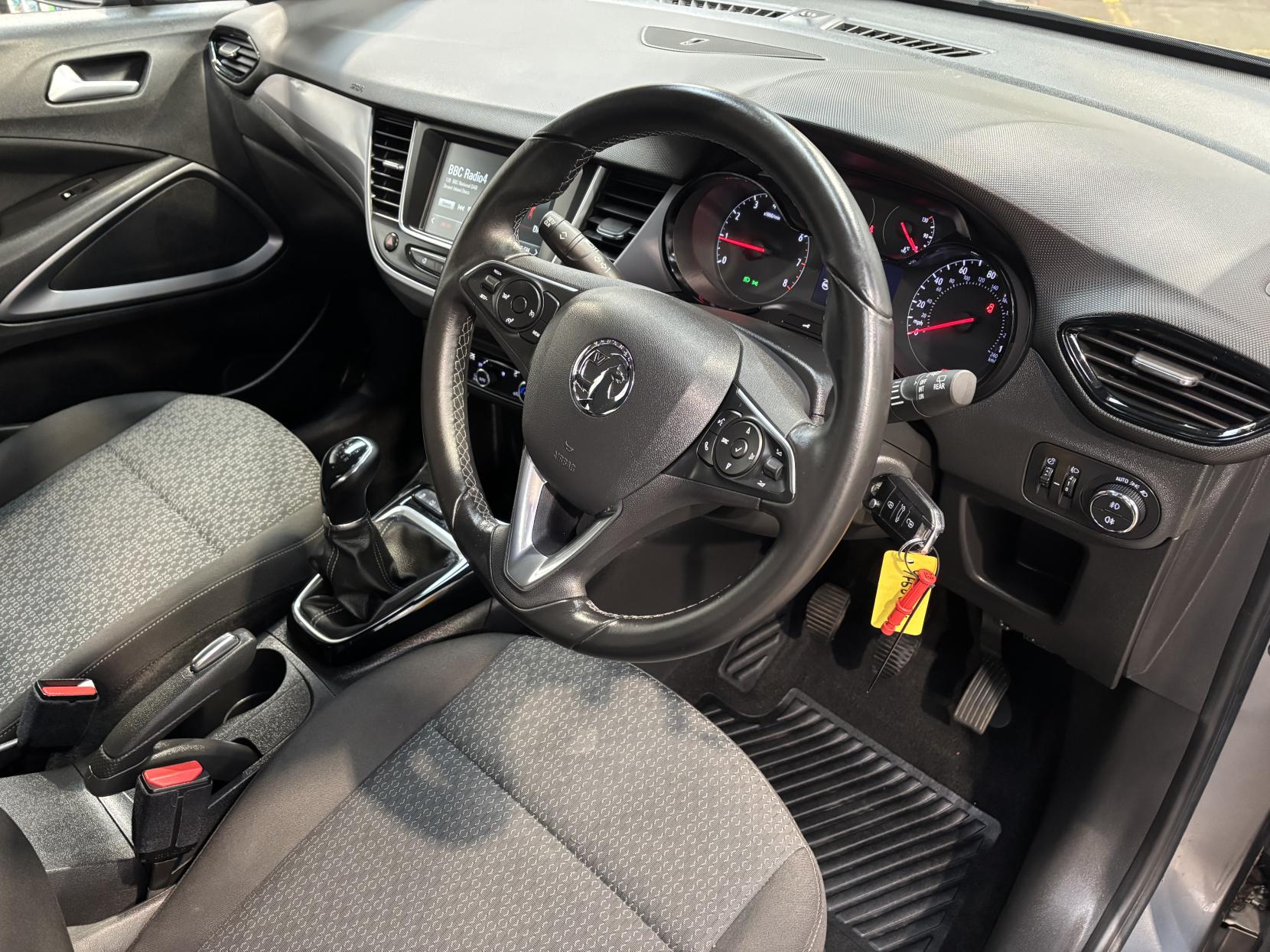 Vauxhall Crossland X 1.2 SE SUV 5dr Petrol Manual Euro 6 (83 ps)