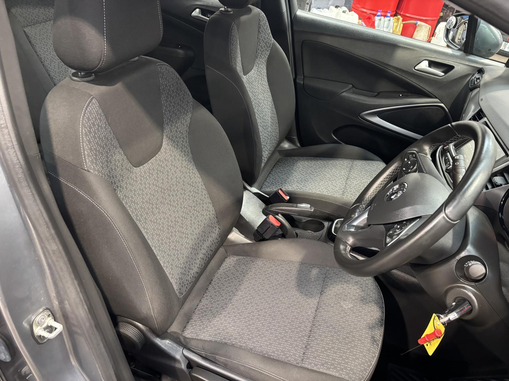 Vauxhall Crossland X 1.2 SE SUV 5dr Petrol Manual Euro 6 (83 ps)