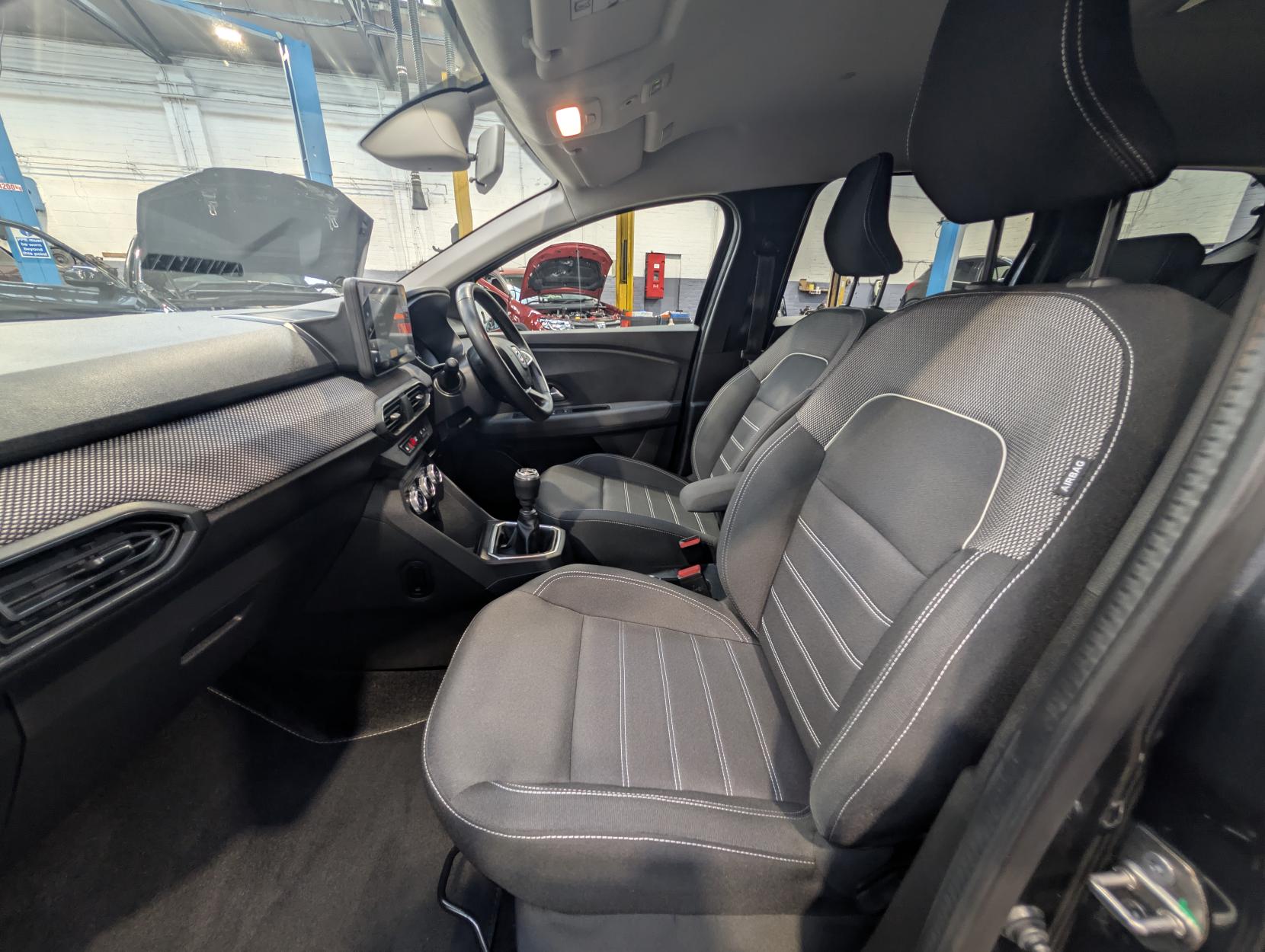 Dacia Jogger 1.0 TCe Comfort MPV 5dr Petrol Manual Euro 6 (s/s) (110 ps)