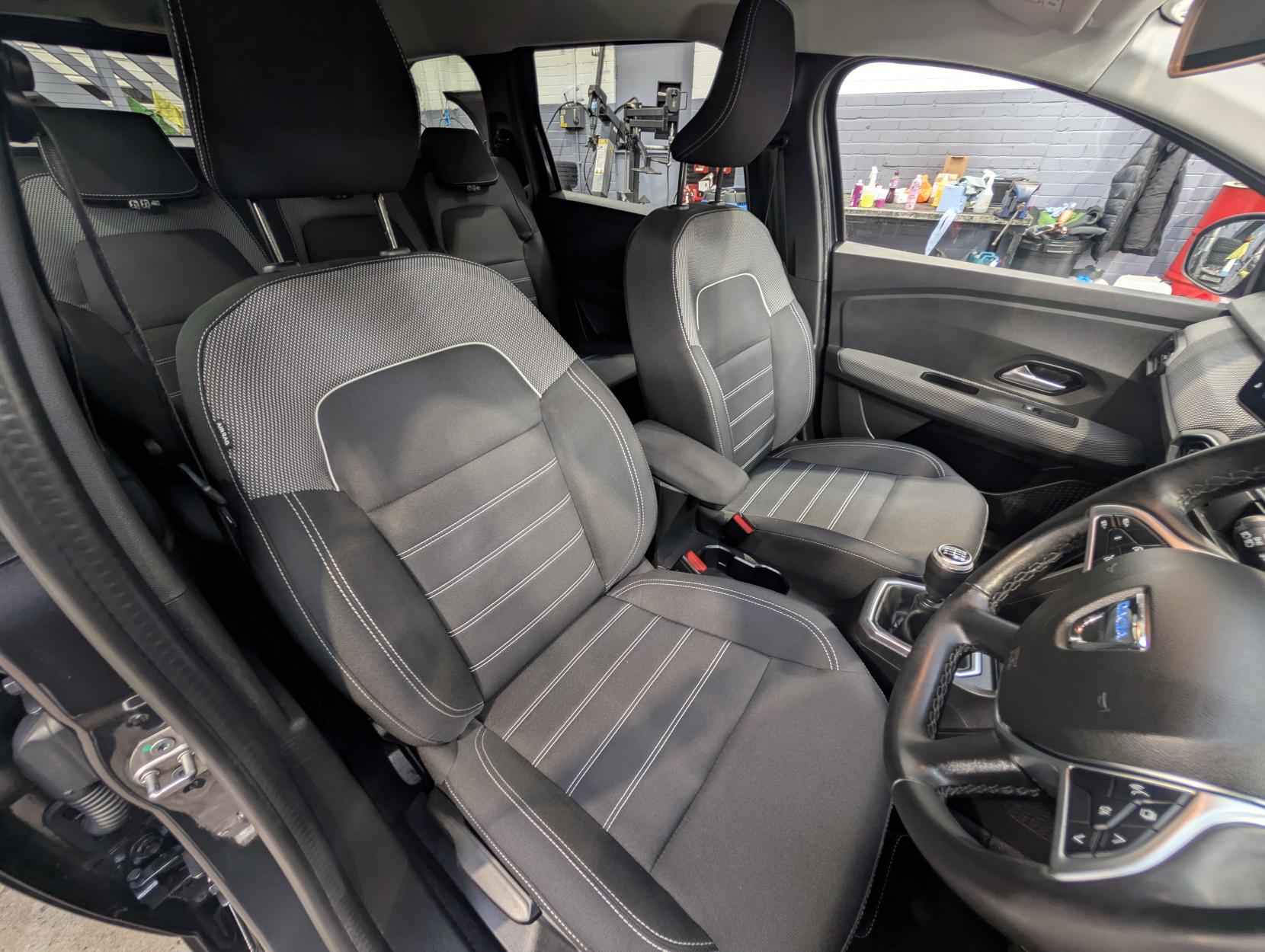 Dacia Jogger 1.0 TCe Comfort MPV 5dr Petrol Manual Euro 6 (s/s) (110 ps)