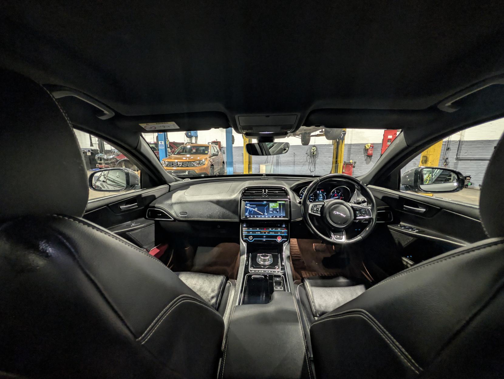 Jaguar XE 2.0d R-Sport Saloon 4dr Diesel Auto Euro 6 (s/s) (180 ps)