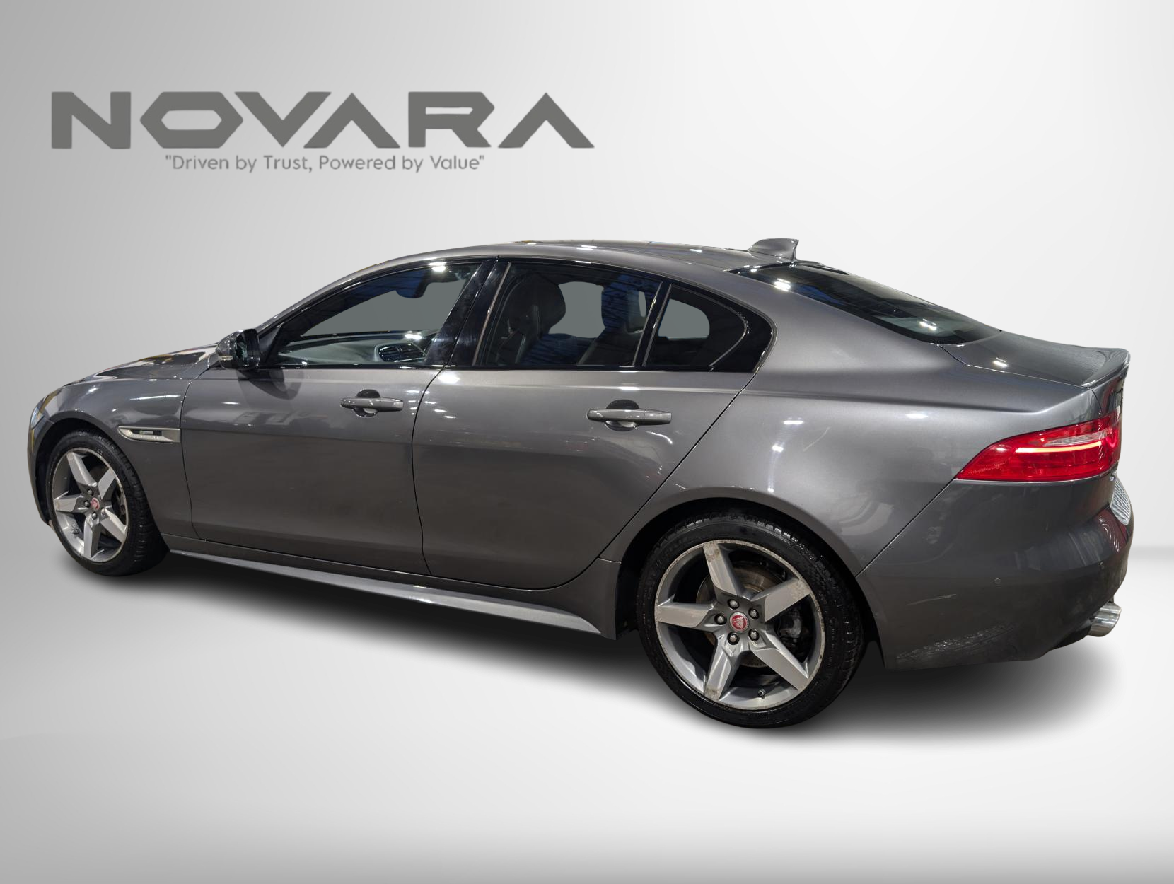 Jaguar XE 2.0d R-Sport Saloon 4dr Diesel Auto Euro 6 (s/s) (180 ps)