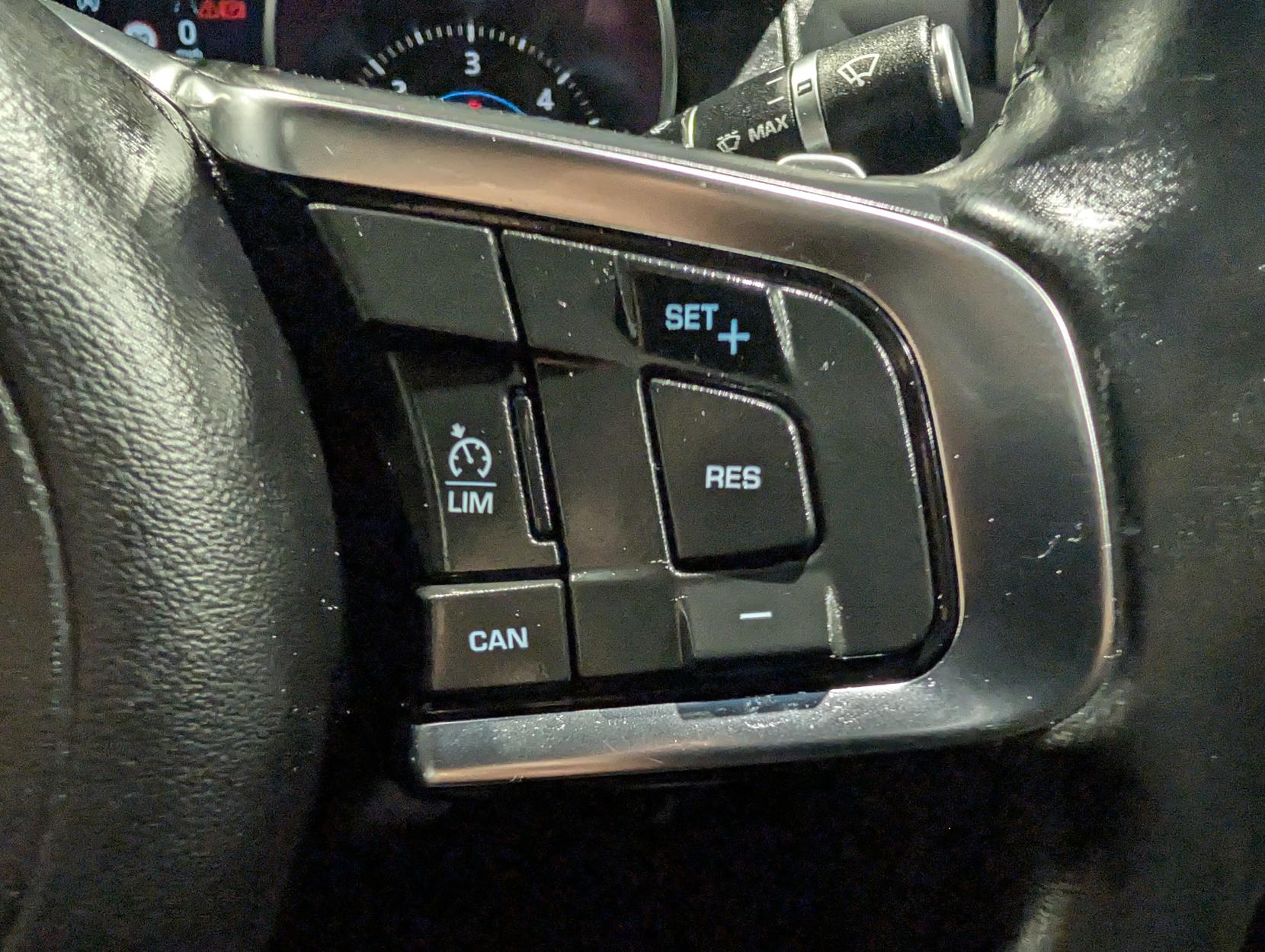 Jaguar XE 2.0d R-Sport Saloon 4dr Diesel Auto Euro 6 (s/s) (180 ps)