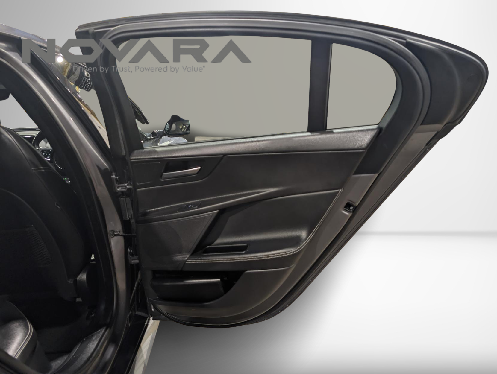 Jaguar XE 2.0d R-Sport Saloon 4dr Diesel Auto Euro 6 (s/s) (180 ps)