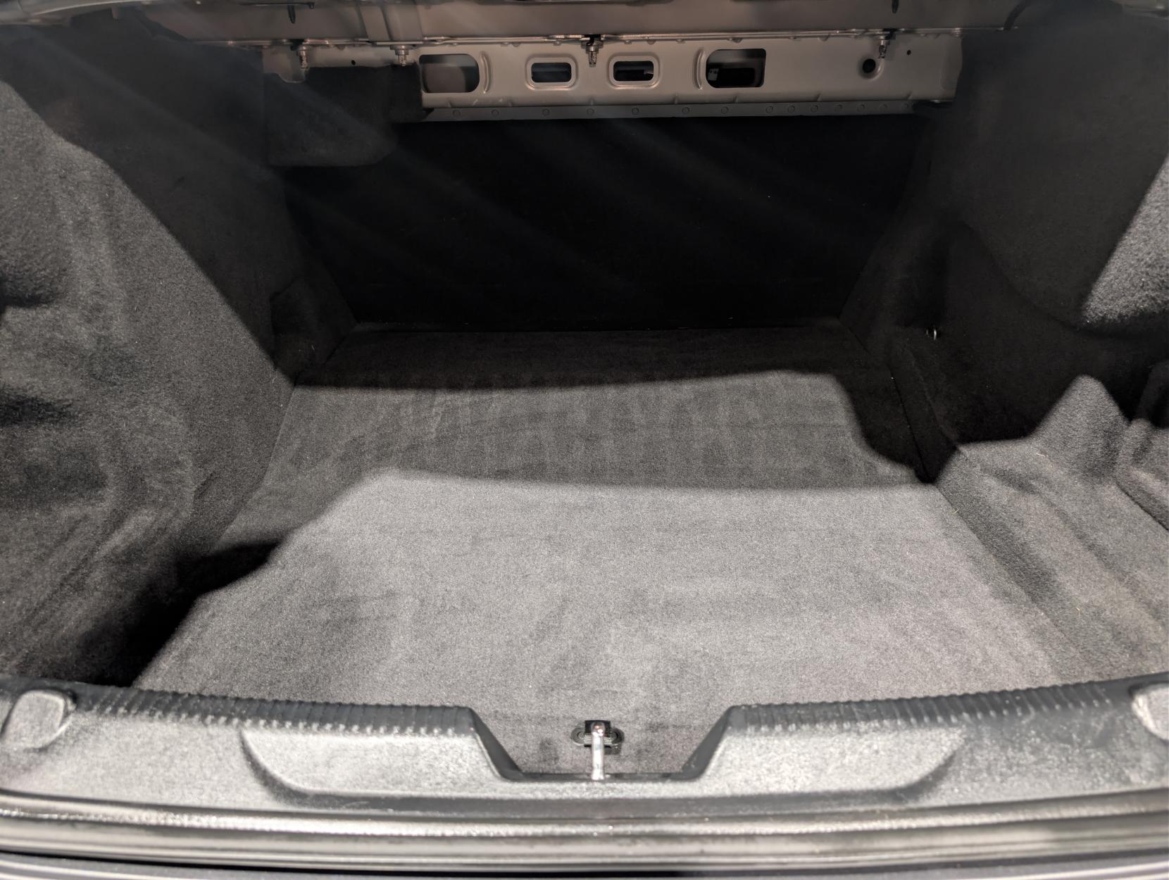 Jaguar XE 2.0d R-Sport Saloon 4dr Diesel Auto Euro 6 (s/s) (180 ps)