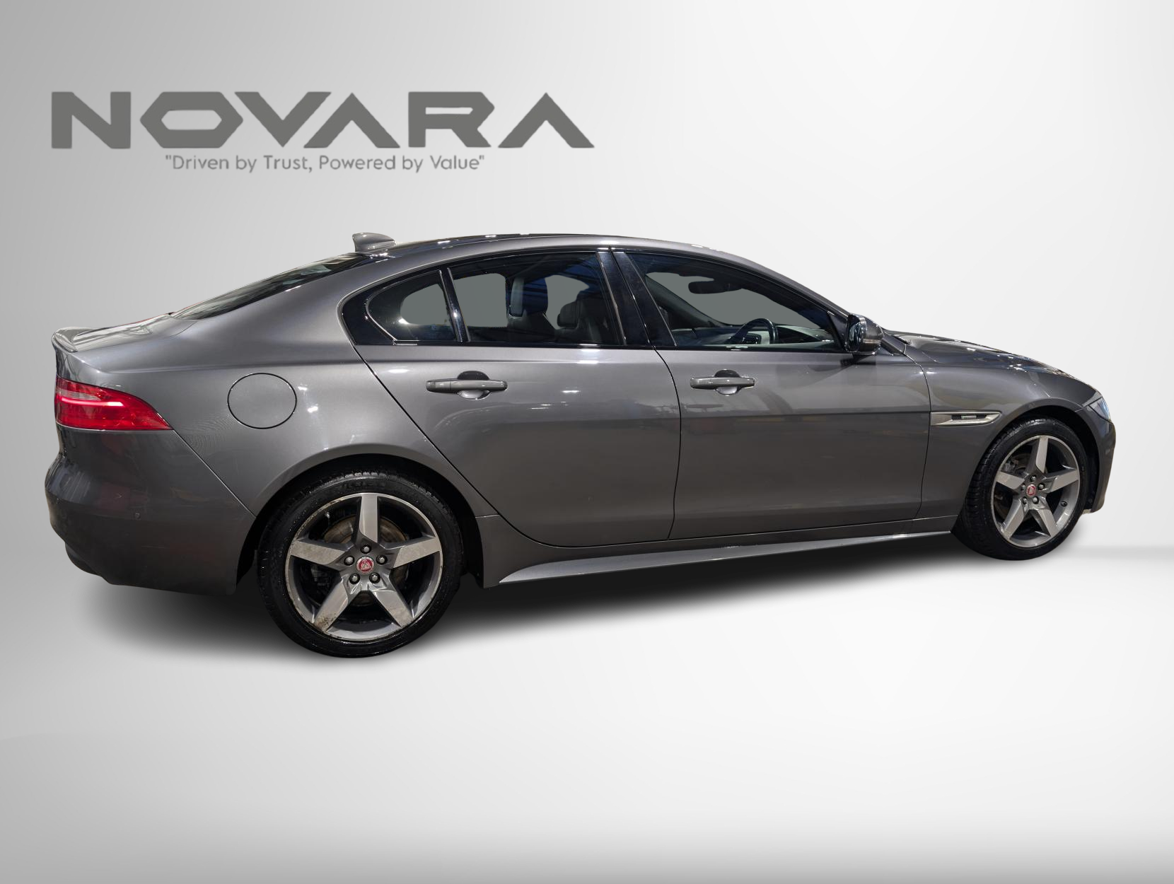 Jaguar XE 2.0d R-Sport Saloon 4dr Diesel Auto Euro 6 (s/s) (180 ps)