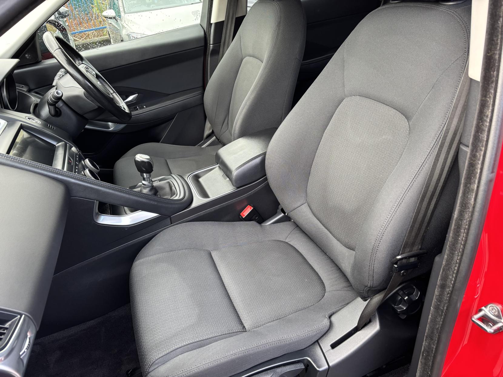 Jaguar E-PACE 2.0 D150 SUV 5dr Diesel Manual Euro 6 (s/s) (150 ps)