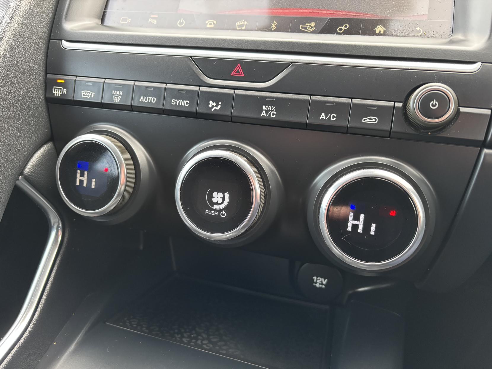 Jaguar E-PACE 2.0 D150 SUV 5dr Diesel Manual Euro 6 (s/s) (150 ps)