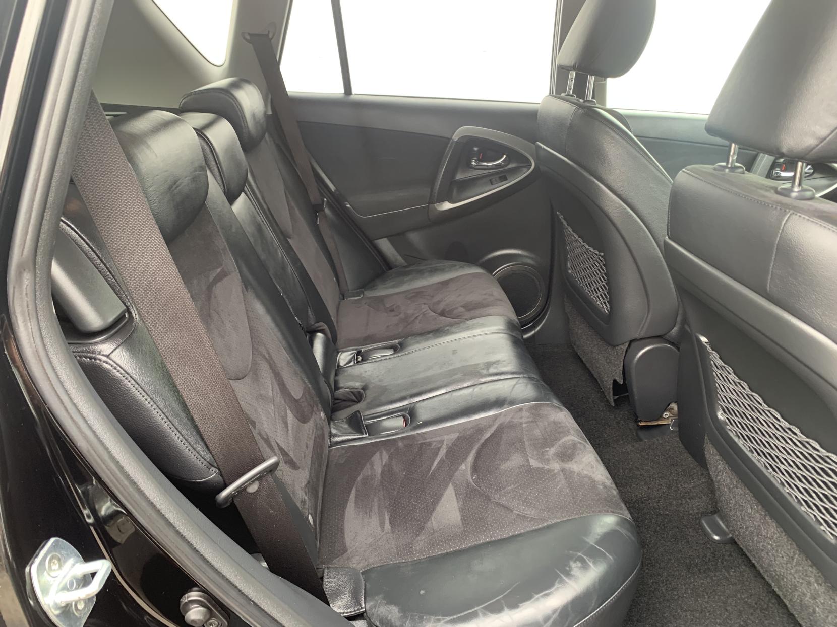 Toyota RAV4 2.2 D-4D XT-R SUV 5dr Diesel Manual 4WD Euro 5 (150 ps)