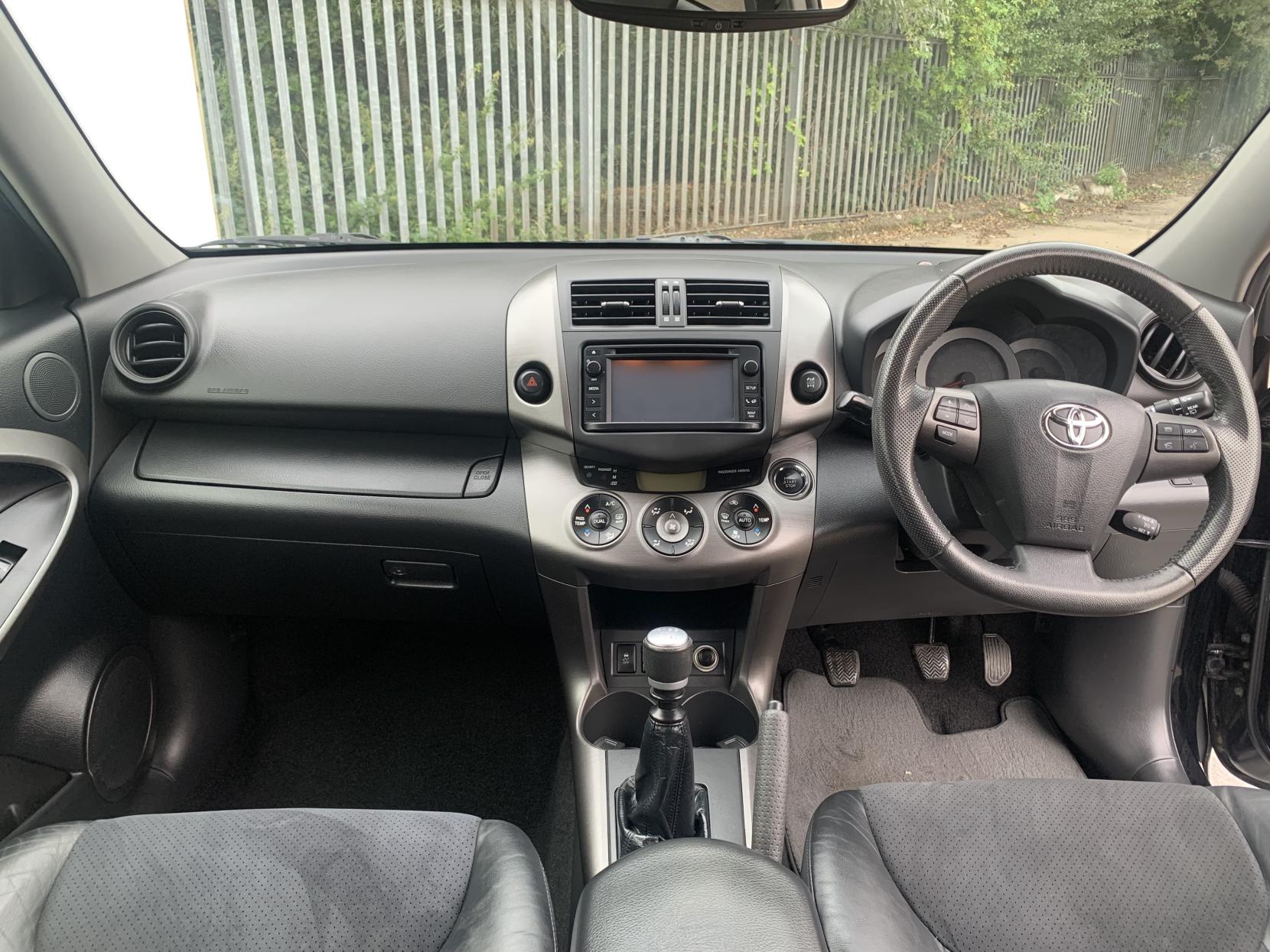Toyota RAV4 2.2 D-4D XT-R SUV 5dr Diesel Manual 4WD Euro 5 (150 ps)