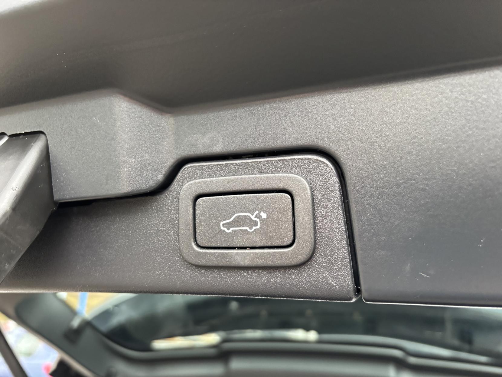 Land Rover Range Rover Evoque 2.0 TD4 SE SUV 5dr Diesel Auto 4WD Euro 6 (s/s) (180 ps)