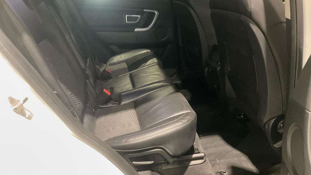 Land Rover Discovery Sport 2.0 TD4 SE Tech SUV 5dr Diesel Manual 4WD Euro 6 (s/s) (180 ps)