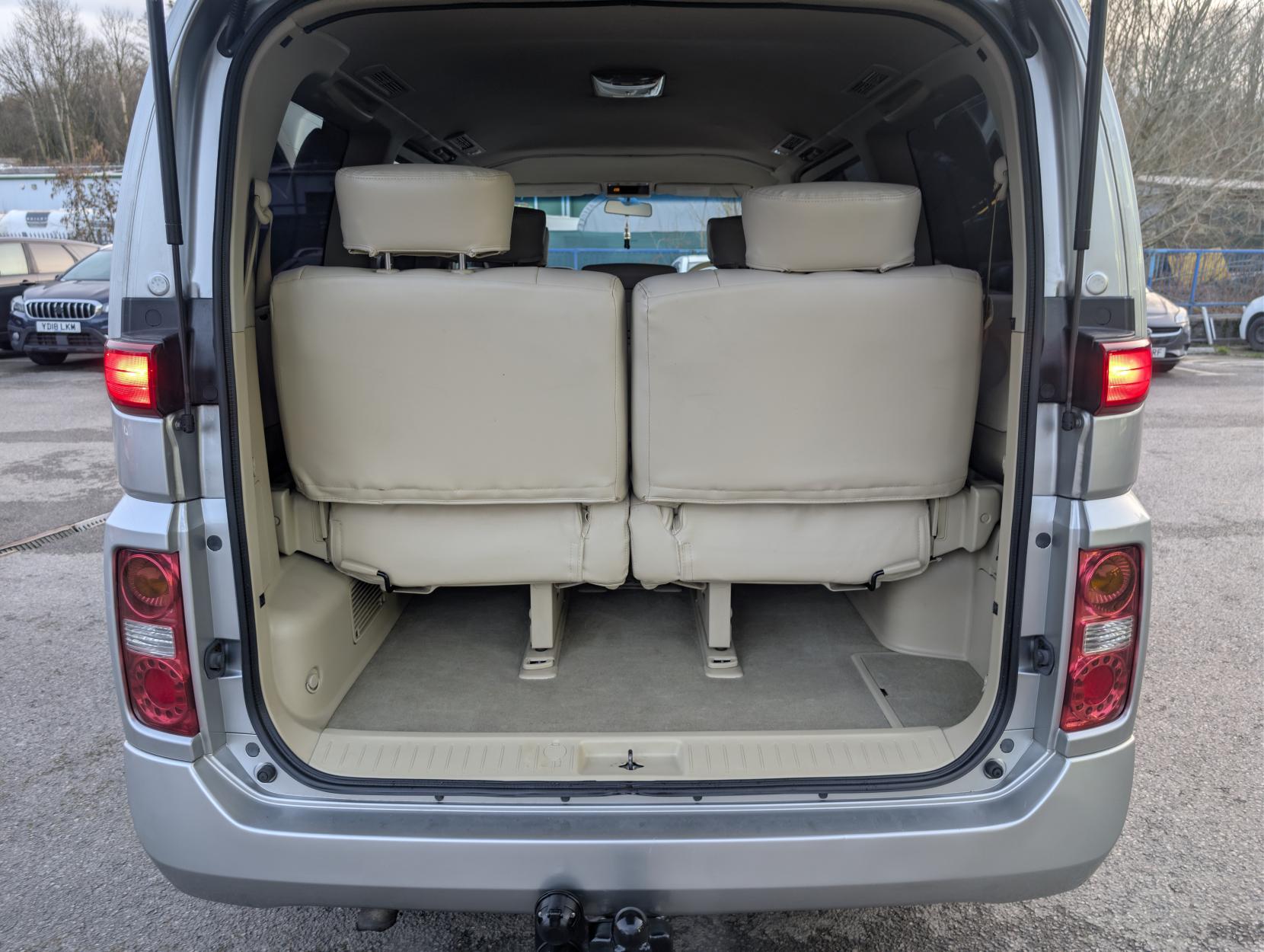 Nissan Elgrand MPV