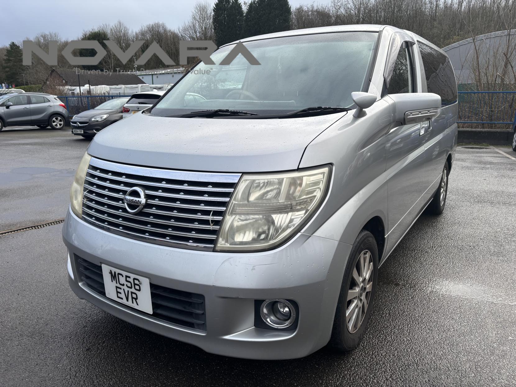 Nissan Elgrand MPV