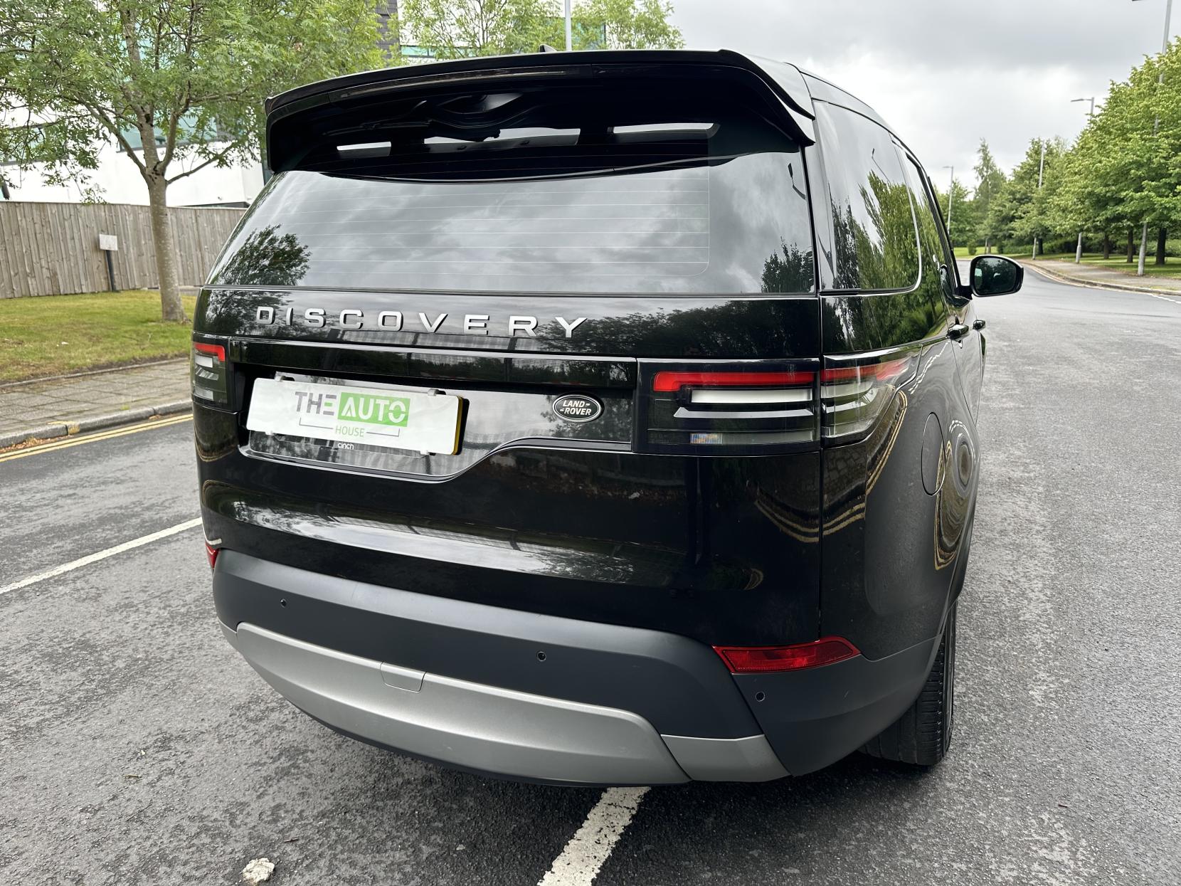Land Rover Discovery 3.0 TD V6 SE SUV 5dr Diesel Auto 4WD Euro 6 (s/s) (258 ps)