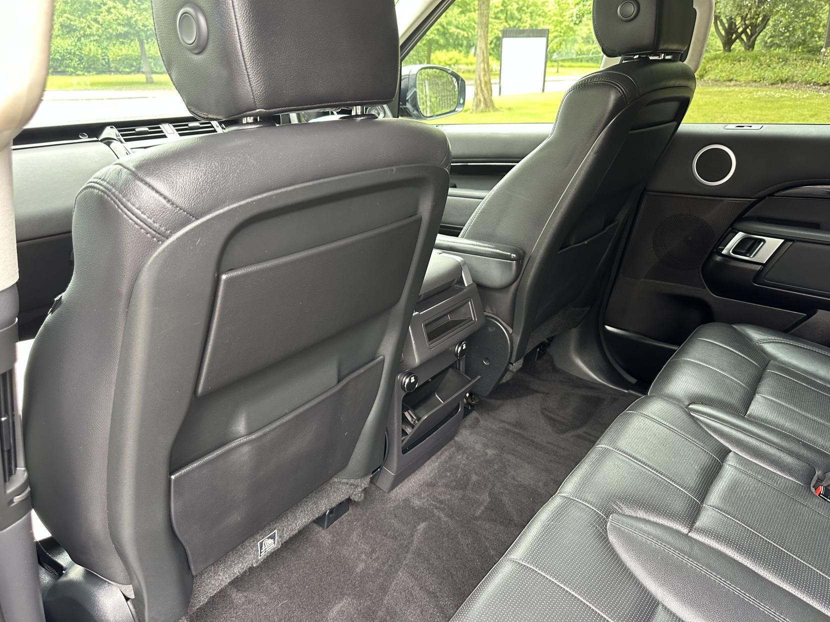 Land Rover Discovery 3.0 TD V6 SE SUV 5dr Diesel Auto 4WD Euro 6 (s/s) (258 ps)