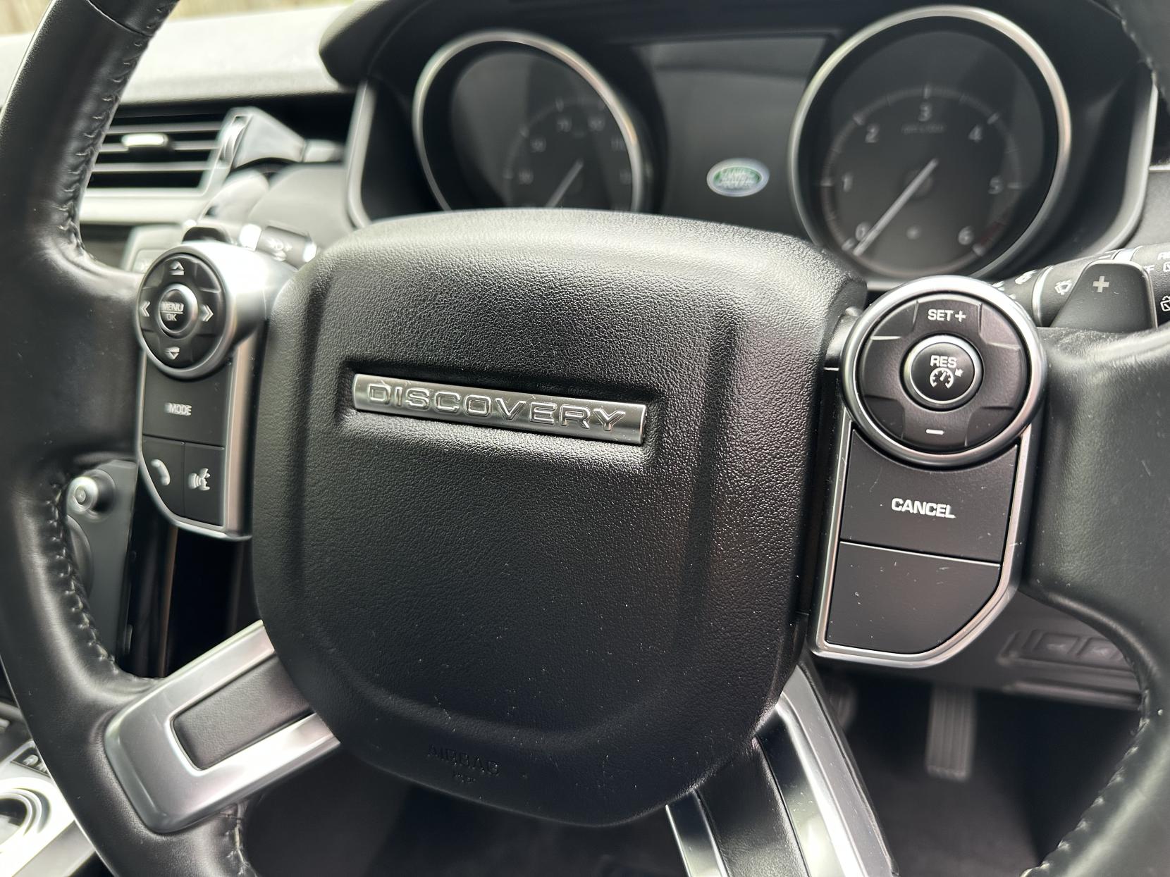 Land Rover Discovery 3.0 TD V6 SE SUV 5dr Diesel Auto 4WD Euro 6 (s/s) (258 ps)