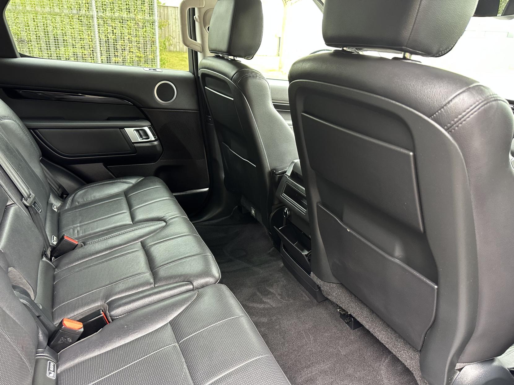 Land Rover Discovery 3.0 TD V6 SE SUV 5dr Diesel Auto 4WD Euro 6 (s/s) (258 ps)