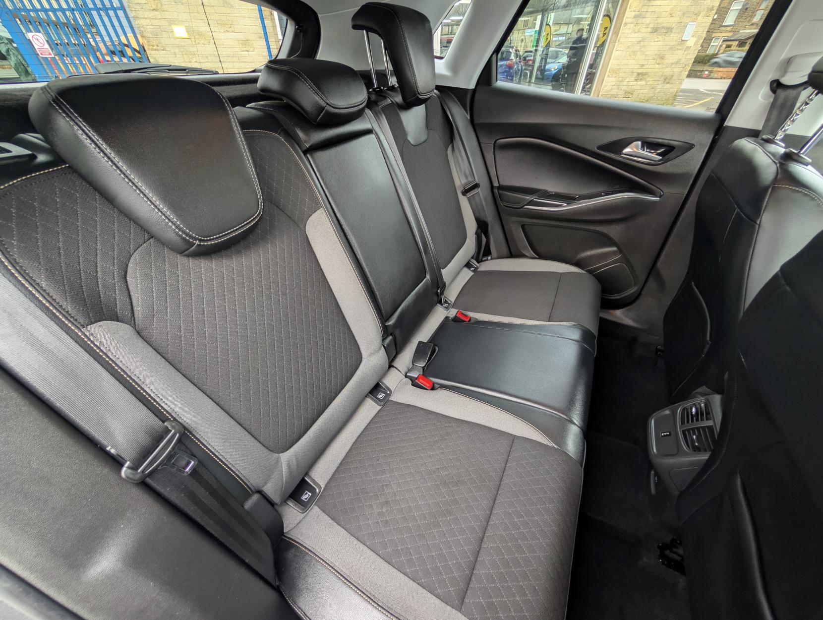 Vauxhall Grandland X 1.2 Turbo GPF Sport Nav SUV 5dr Petrol Manual Euro 6 (s/s) (130 ps)