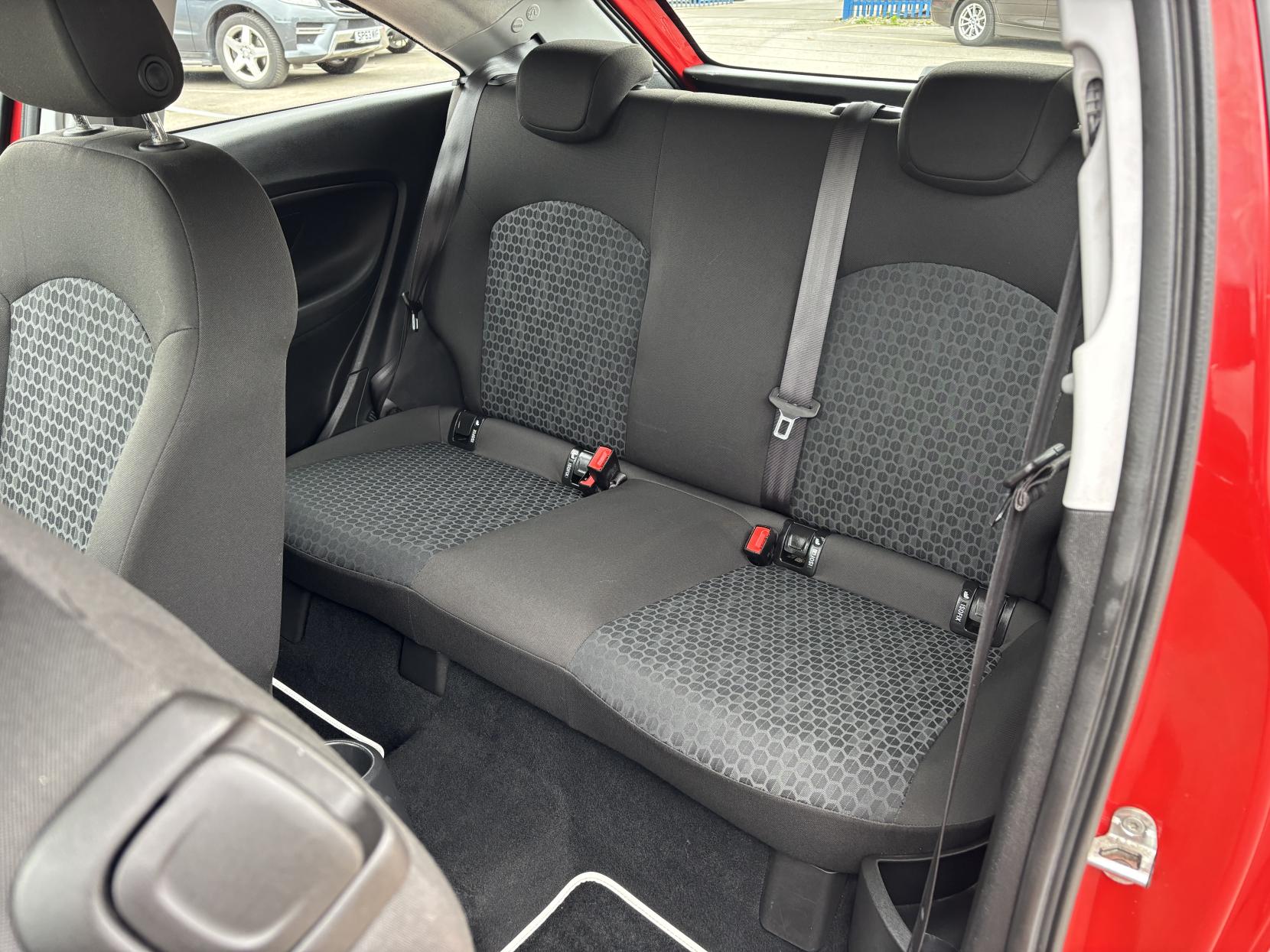Vauxhall Corsa 1.4i ecoFLEX Sting Hatchback 3dr Petrol Manual Euro 6 (75 ps)