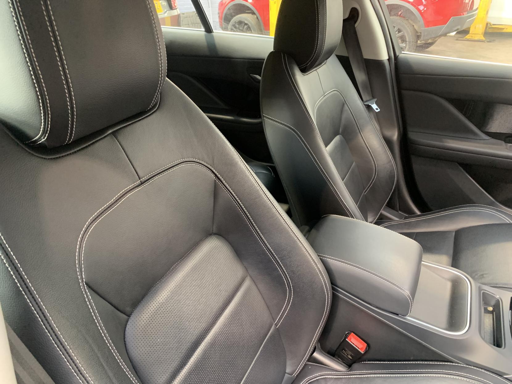 Jaguar I-PACE 400 90kWh SE SUV 5dr Electric Auto 4WD (400 ps)