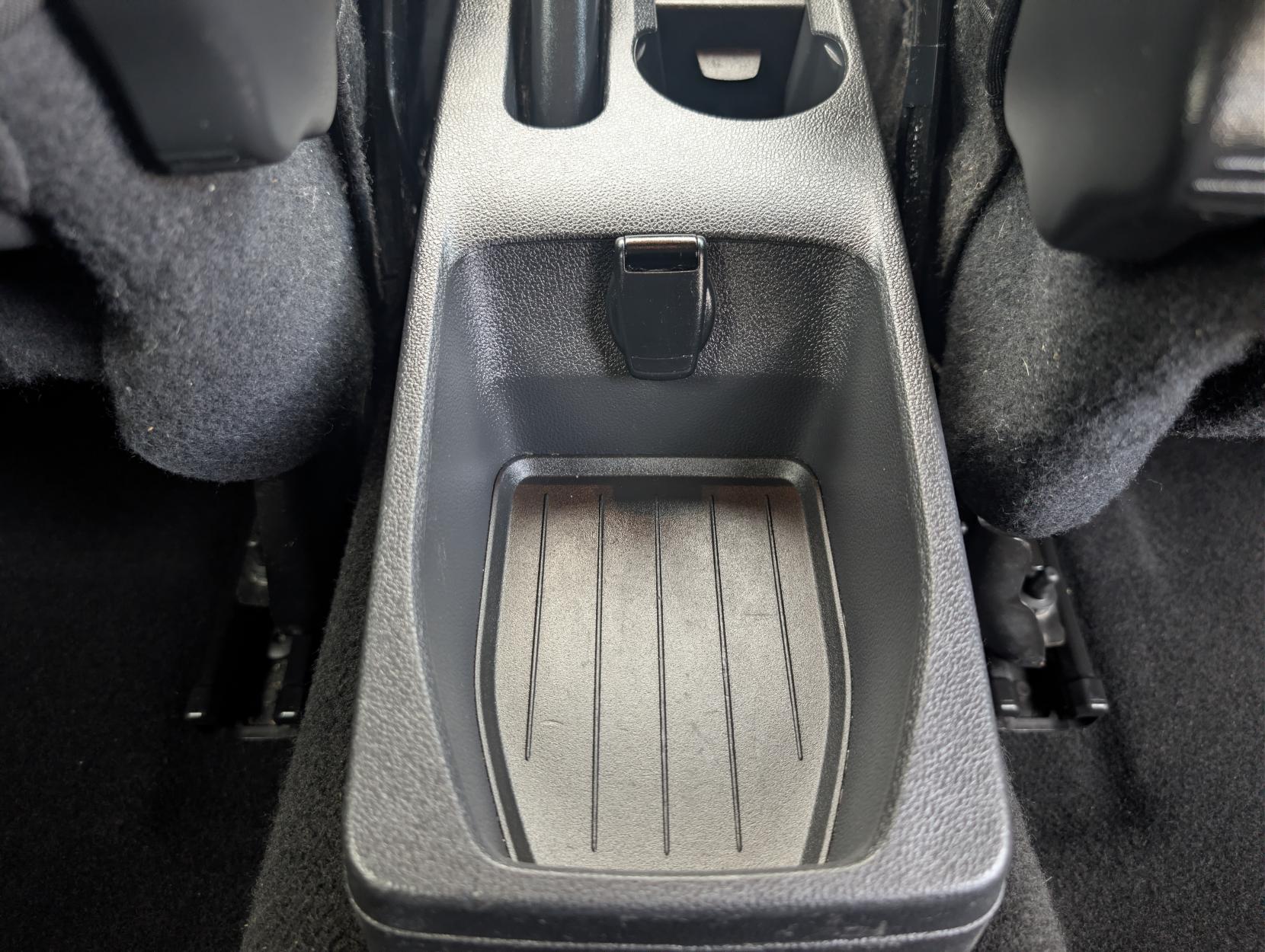 Renault Captur 0.9 TCe ENERGY Play SUV 5dr Petrol Manual Euro 6 (s/s) (90 ps)