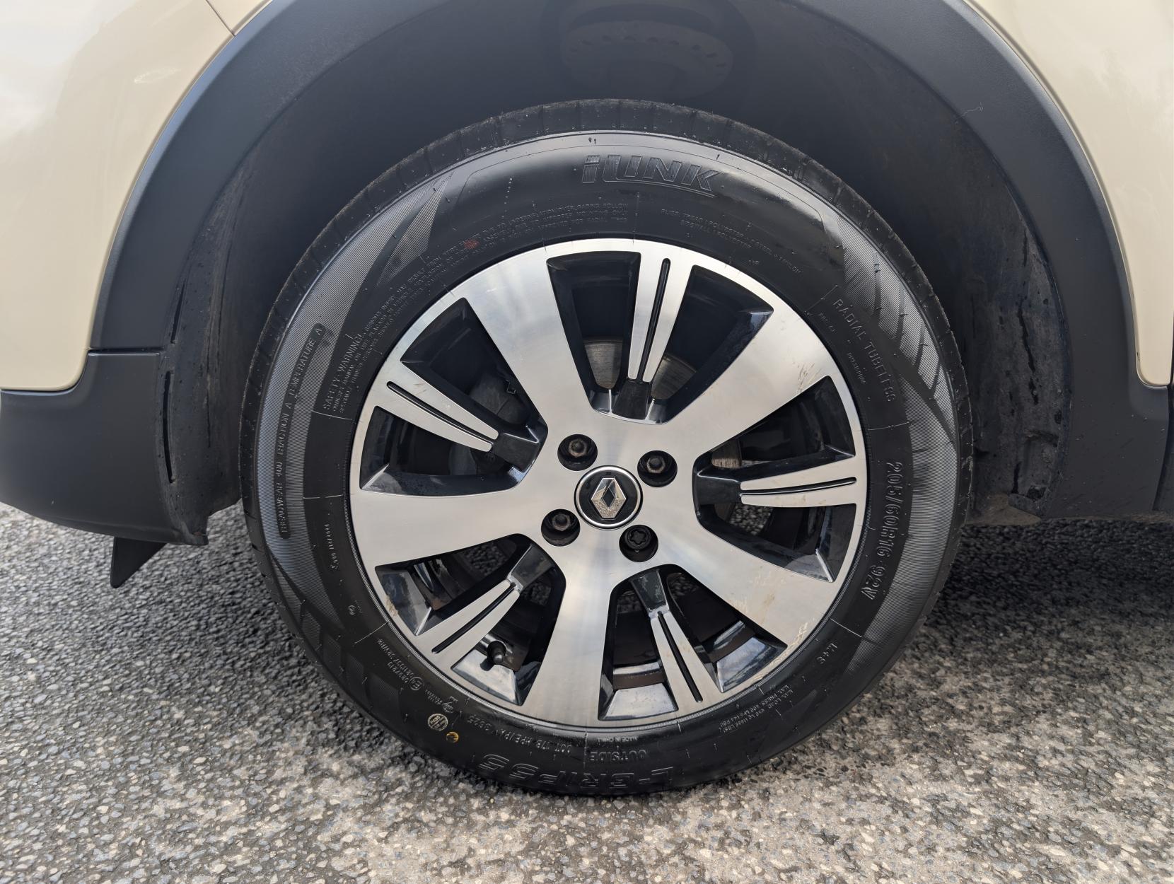 Renault Captur 0.9 TCe ENERGY Play SUV 5dr Petrol Manual Euro 6 (s/s) (90 ps)