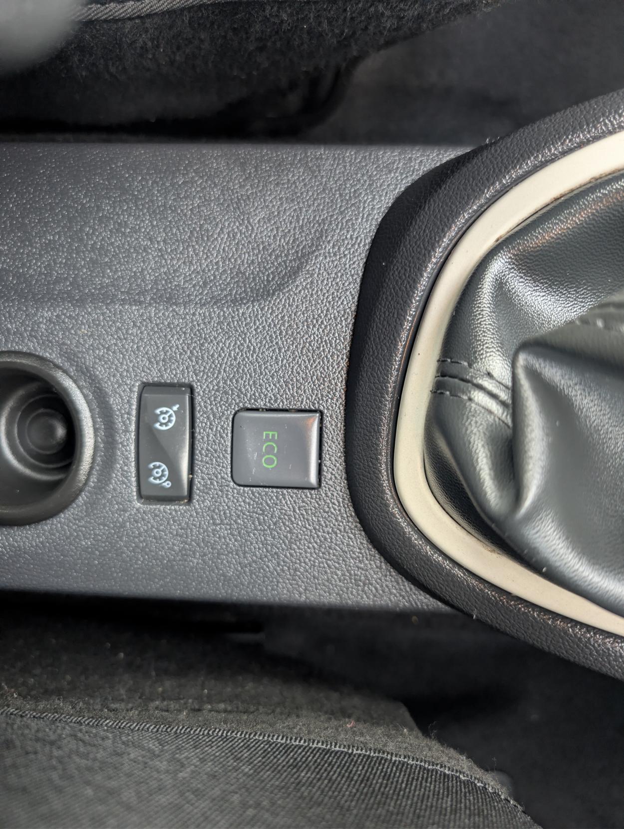 Renault Captur 0.9 TCe ENERGY Play SUV 5dr Petrol Manual Euro 6 (s/s) (90 ps)