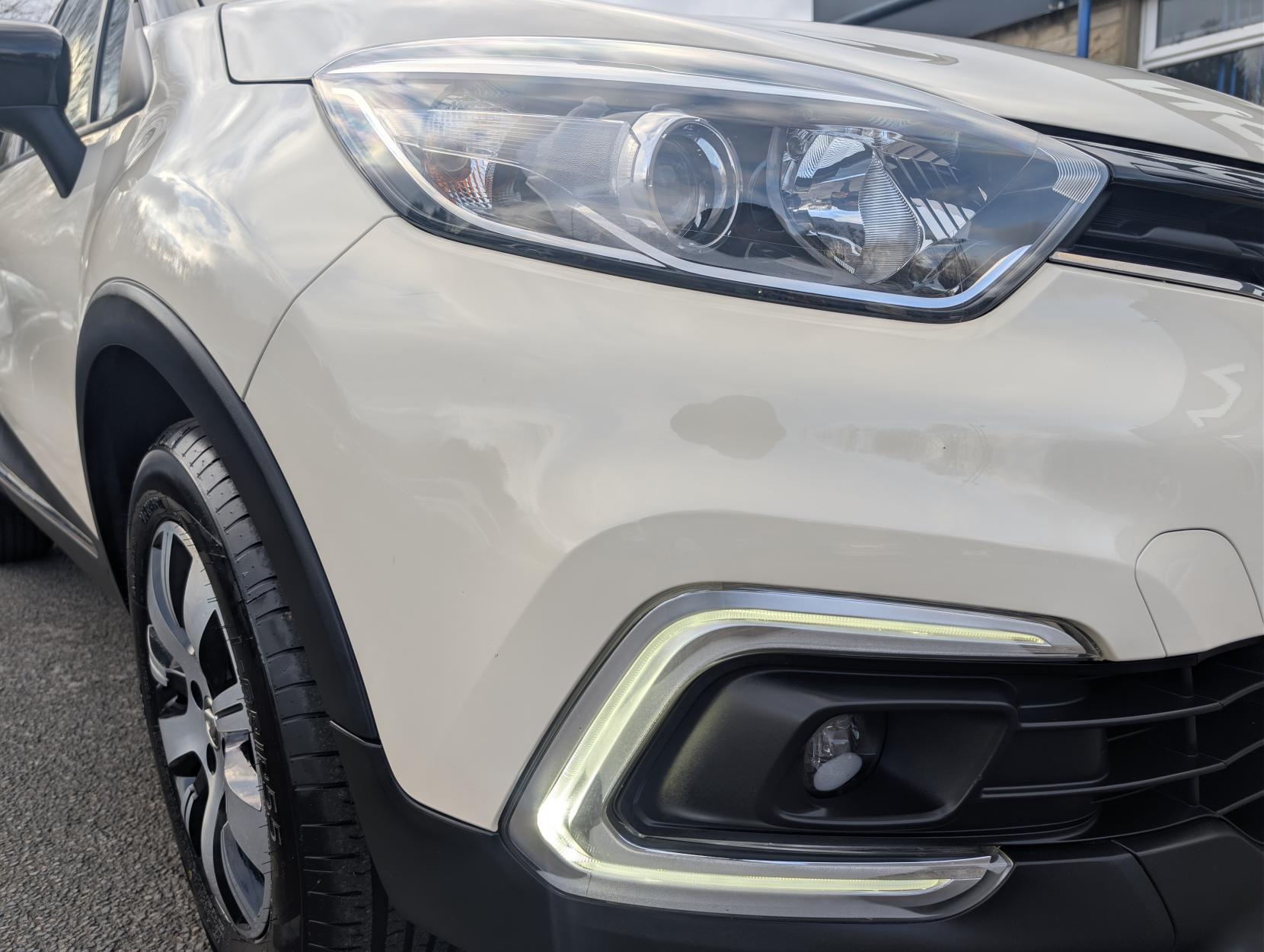 Renault Captur 0.9 TCe ENERGY Play SUV 5dr Petrol Manual Euro 6 (s/s) (90 ps)