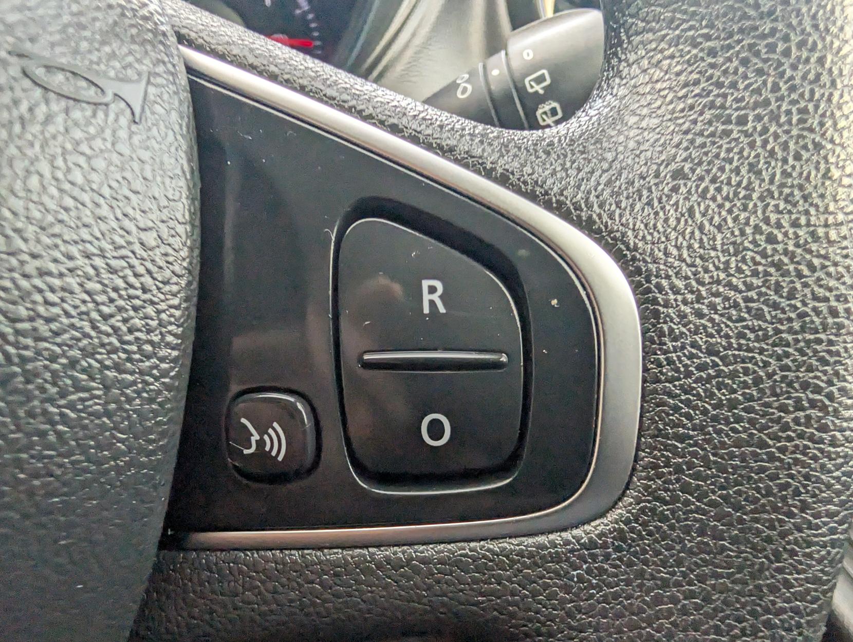 Renault Captur 0.9 TCe ENERGY Play SUV 5dr Petrol Manual Euro 6 (s/s) (90 ps)