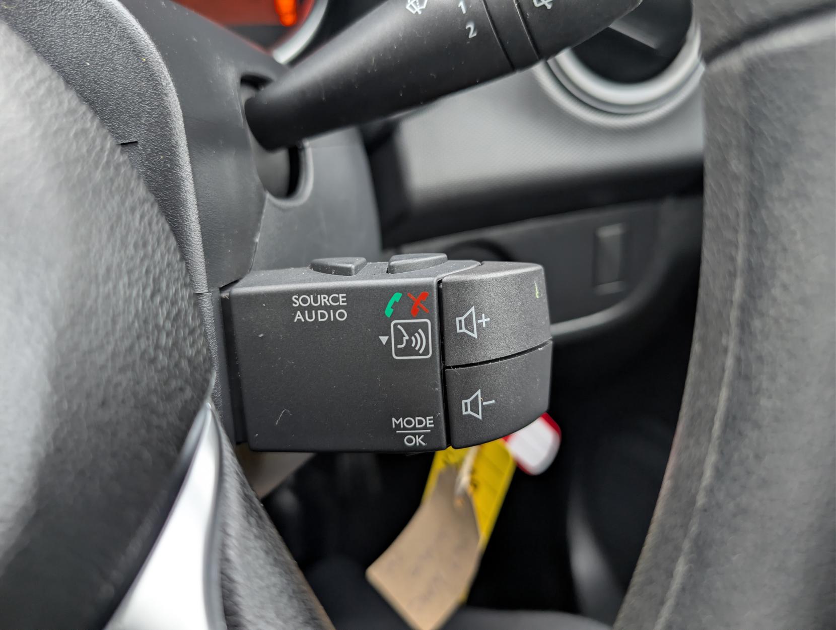 Dacia Sandero 1.0 SCe Essential Hatchback 5dr Petrol Manual Euro 6 (75 ps)