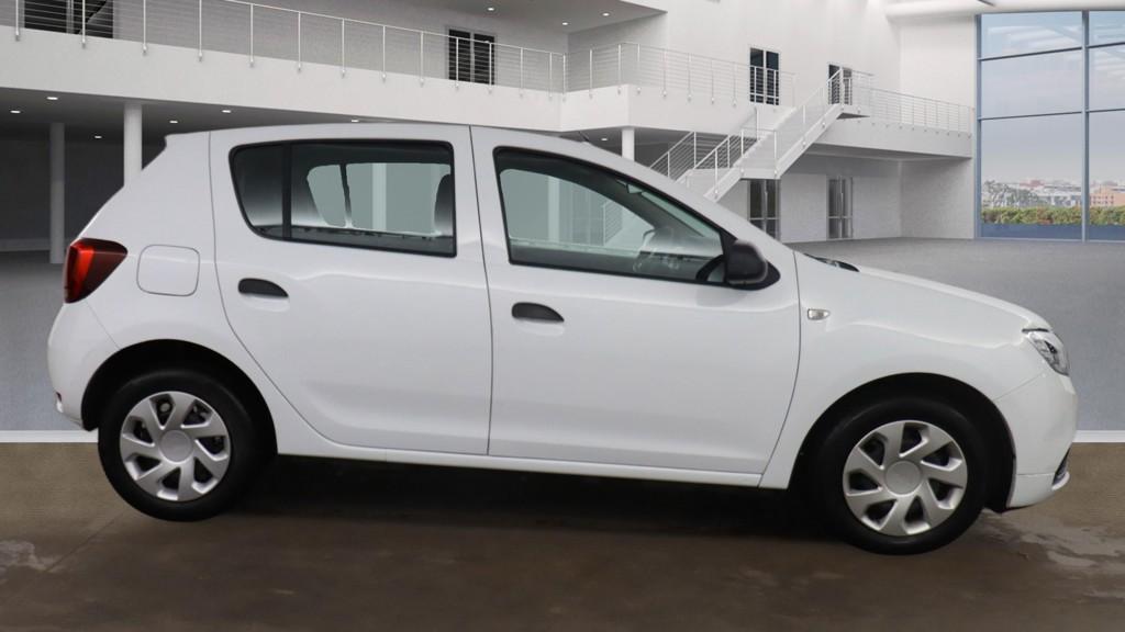Dacia Sandero 1.0 SCe Essential Hatchback 5dr Petrol Manual Euro 6 (75 ps)
