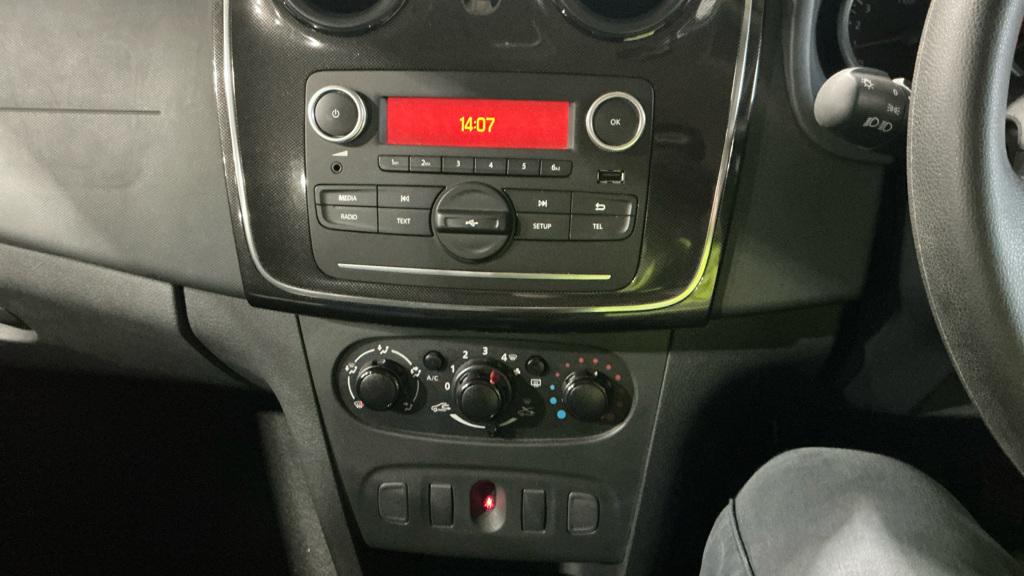 Dacia Sandero 1.0 SCe Essential Hatchback 5dr Petrol Manual Euro 6 (75 ps)