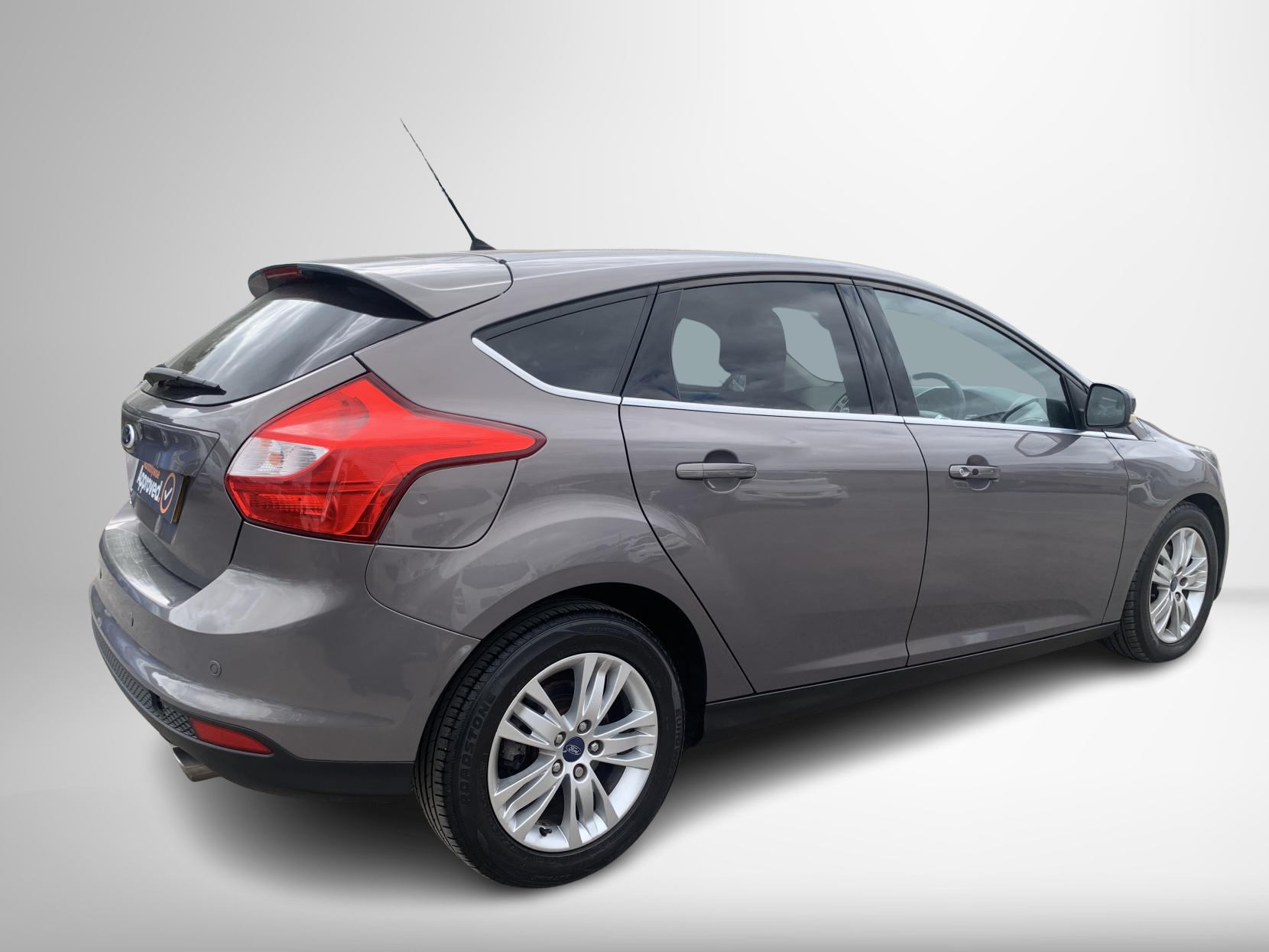 Ford Focus 2.0 TDCi Titanium Navigator Hatchback 5dr Diesel Powershift Euro 5 (140 ps)