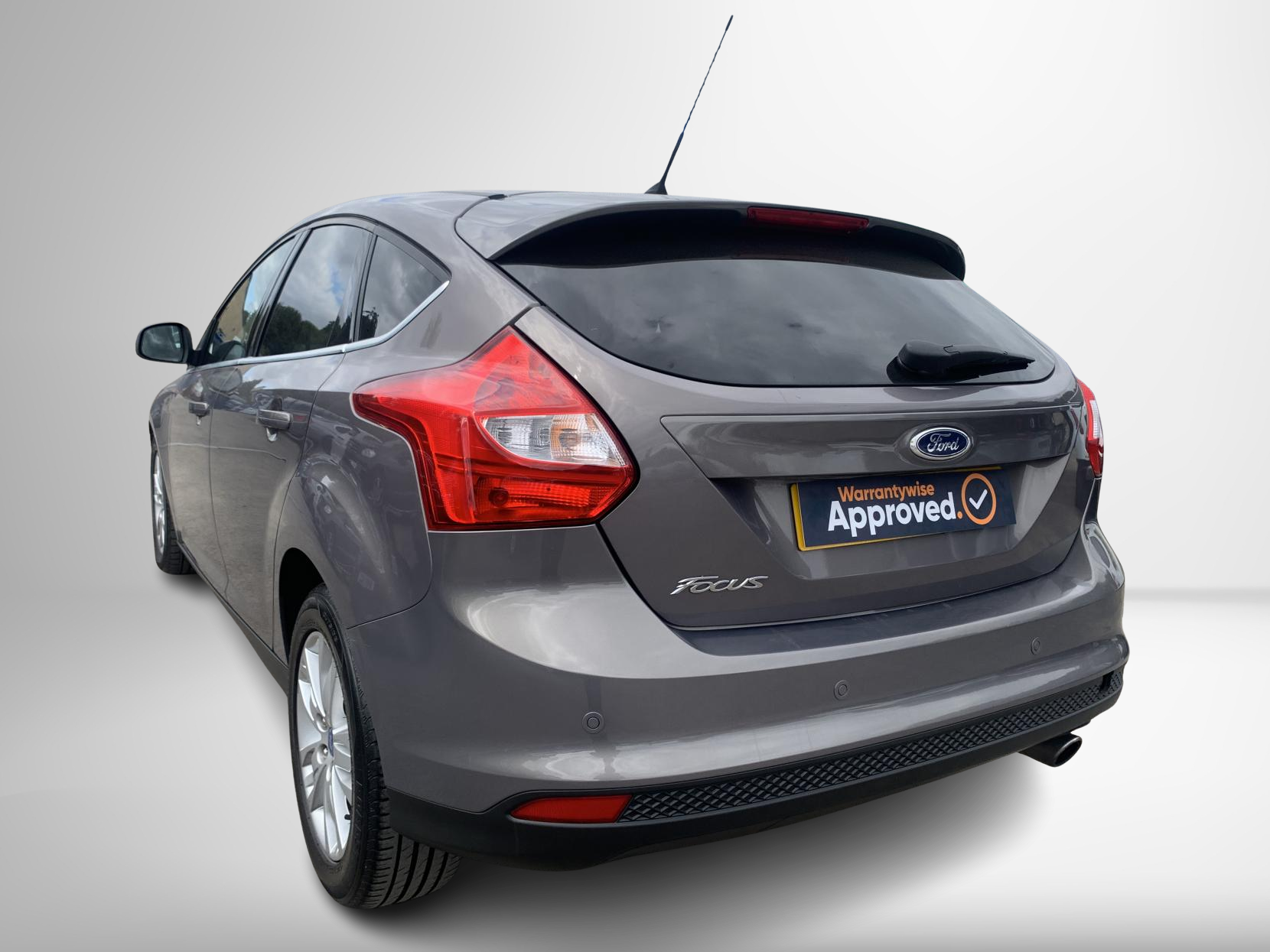 Ford Focus 2.0 TDCi Titanium Navigator Hatchback 5dr Diesel Powershift Euro 5 (140 ps)