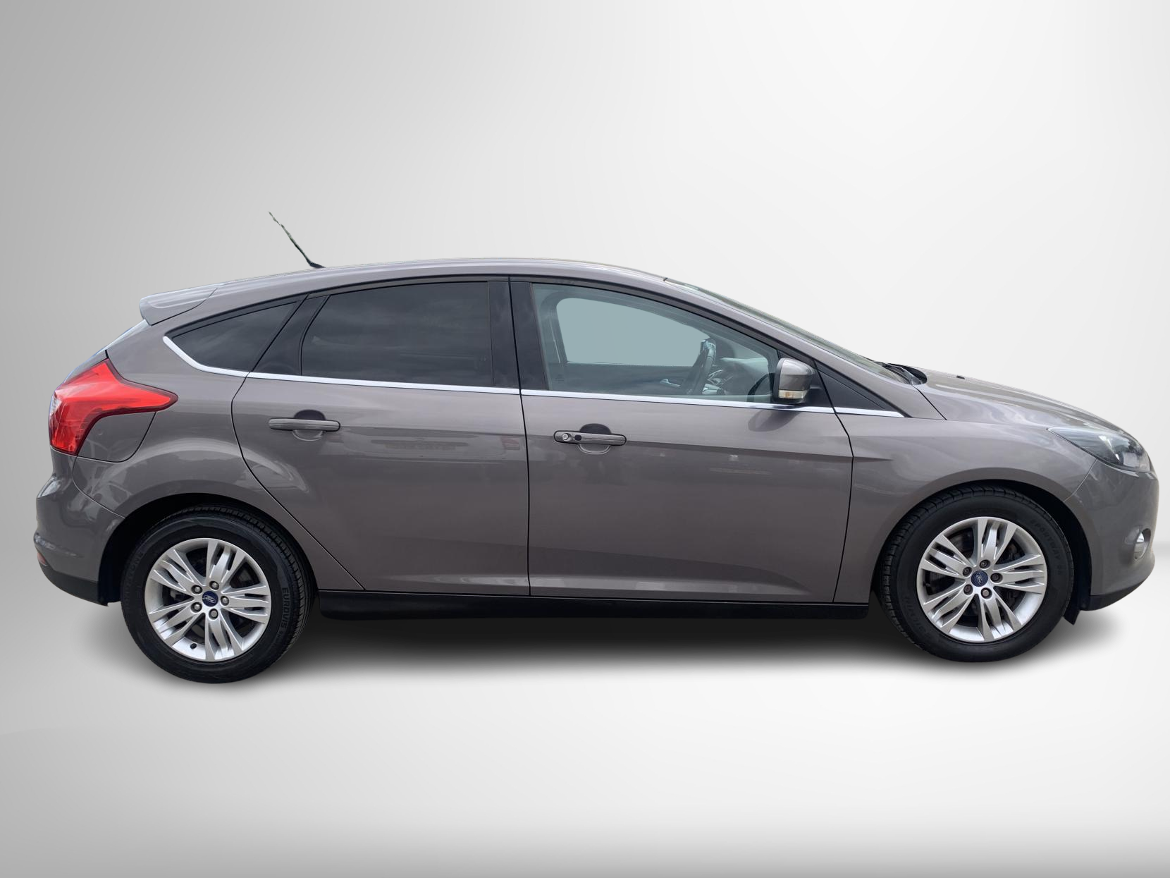 Ford Focus 2.0 TDCi Titanium Navigator Hatchback 5dr Diesel Powershift Euro 5 (140 ps)
