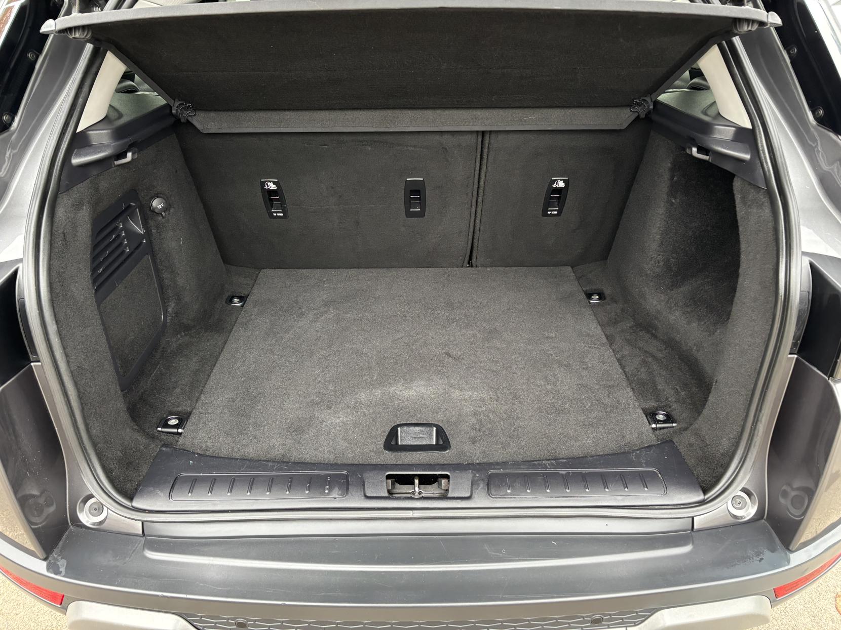 Land Rover Range Rover Evoque 2.0 eD4 SE SUV 5dr Diesel Manual FWD Euro 6 (s/s) (150 ps)