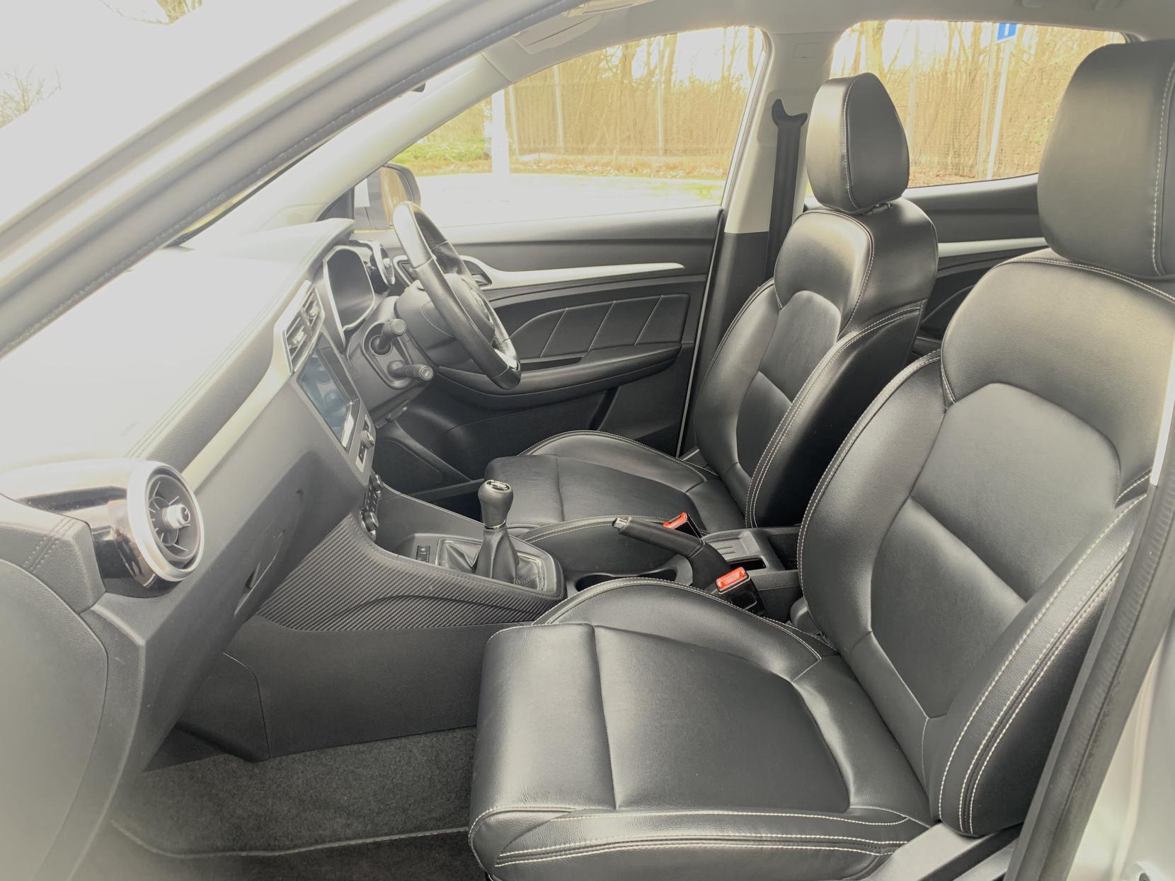 MG MG ZS 1.5 VTi-TECH Exclusive SUV 5dr Petrol Manual Euro 6 (s/s) (106 ps)