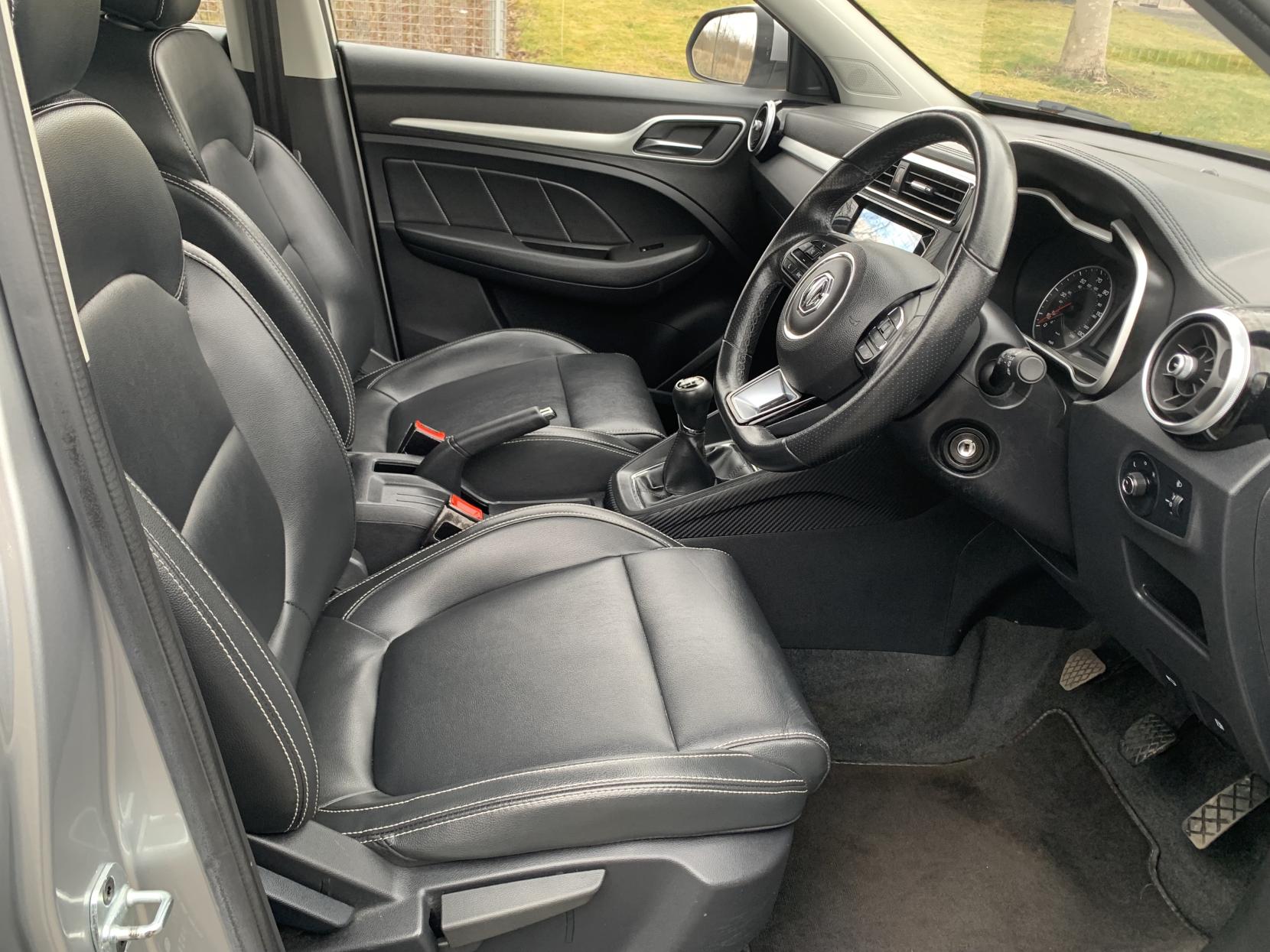 MG MG ZS 1.5 VTi-TECH Exclusive SUV 5dr Petrol Manual Euro 6 (s/s) (106 ps)