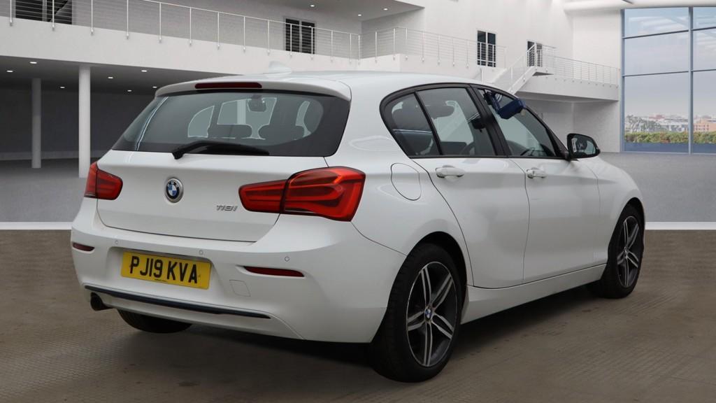 BMW 1 Series 1.5 118i Sport Hatchback 5dr Petrol Manual Euro 6 (s/s) (136 ps)