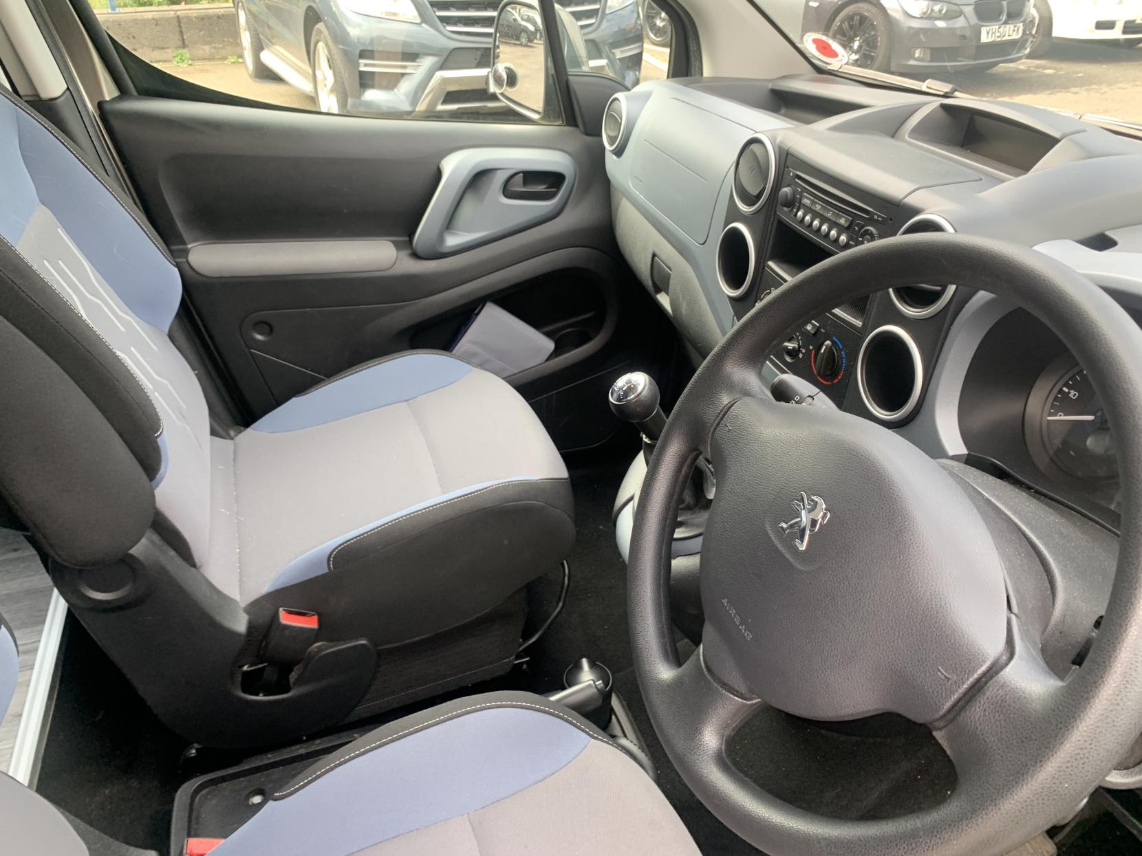 Peugeot Partner Tepee 1.6 HDi Tepee S MPV 5dr Diesel Manual (135 g/km, 92 bhp)