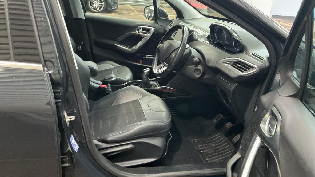Peugeot 2008 1.2 PureTech Allure SUV 5dr Petrol Manual Euro 6 (s/s) (110 ps)