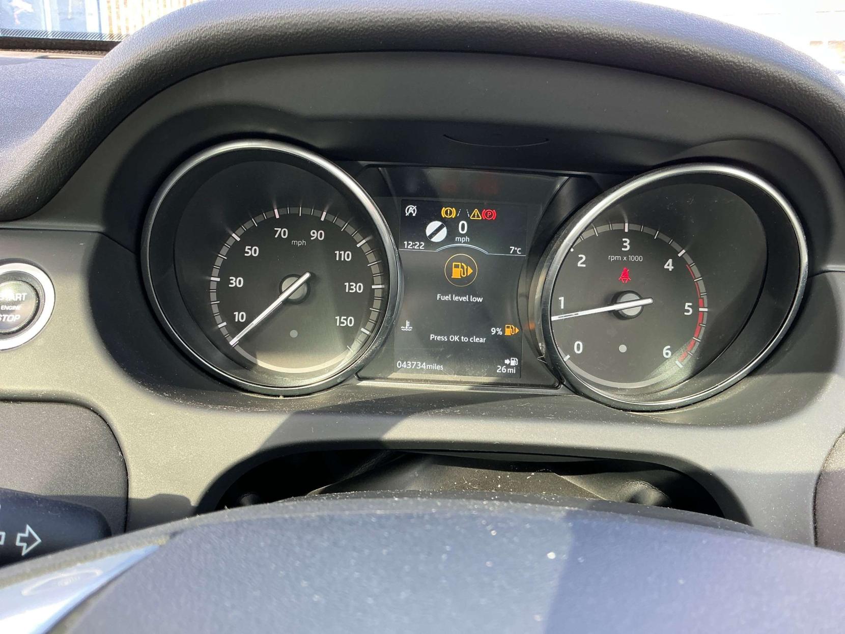 Land Rover Discovery Sport 2.0 TD4 HSE SUV 5dr Diesel Manual 4WD Euro 6 (s/s) (180 ps)