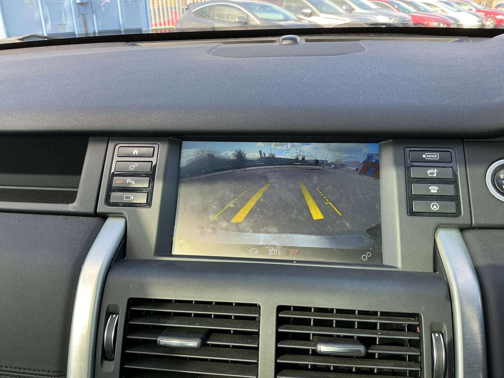 Land Rover Discovery Sport 2.0 TD4 HSE SUV 5dr Diesel Manual 4WD Euro 6 (s/s) (180 ps)