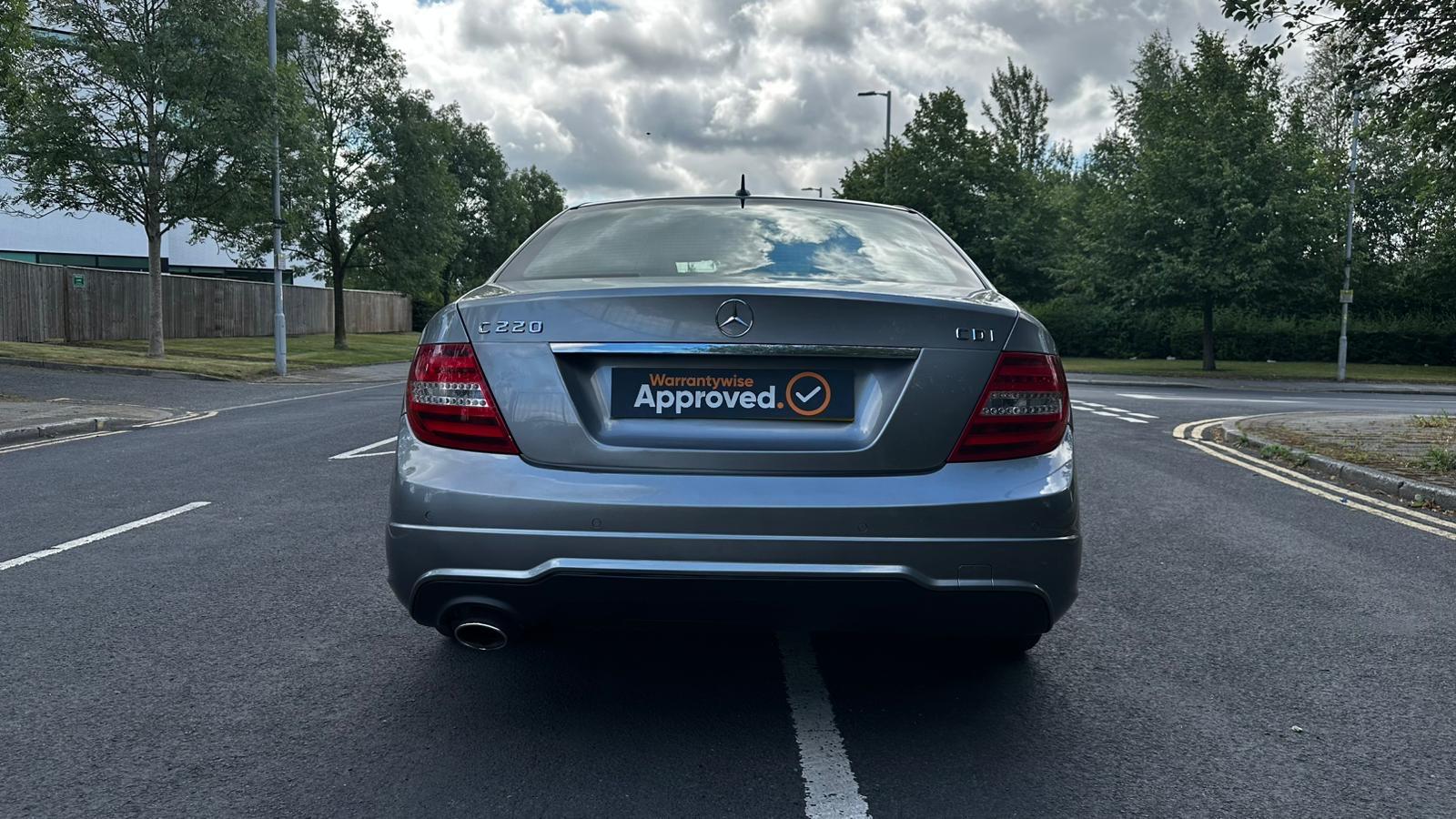 Mercedes-Benz C Class 2.1 C220 CDI BlueEfficiency Sport Saloon 4dr Diesel G-Tronic+ Euro 5 (s/s) (170 ps)