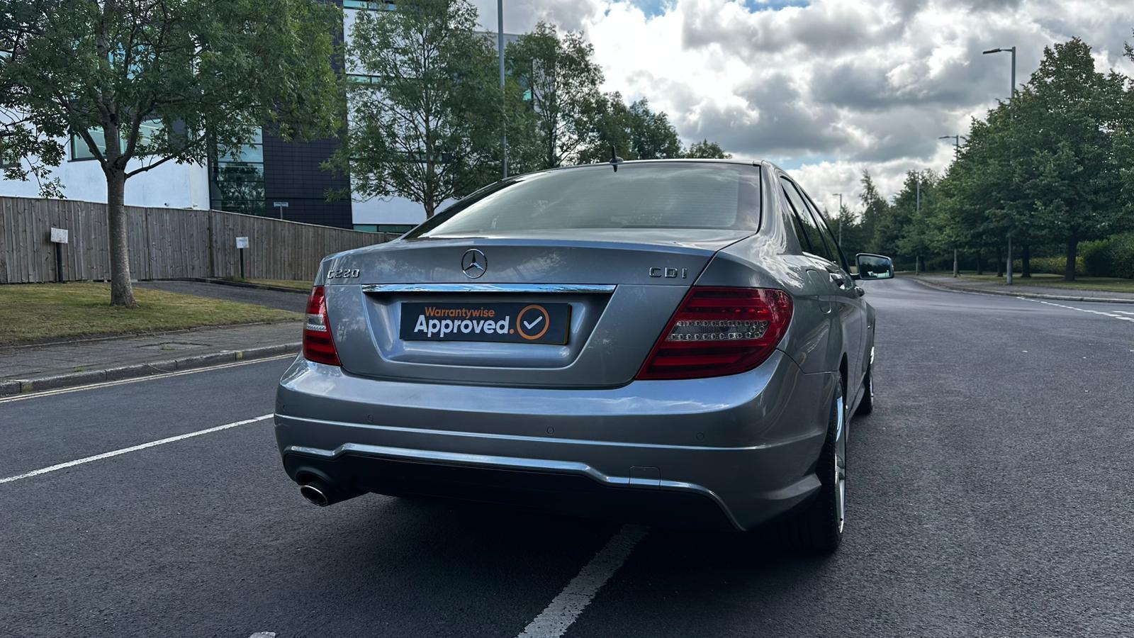 Mercedes-Benz C Class 2.1 C220 CDI BlueEfficiency Sport Saloon 4dr Diesel G-Tronic+ Euro 5 (s/s) (170 ps)
