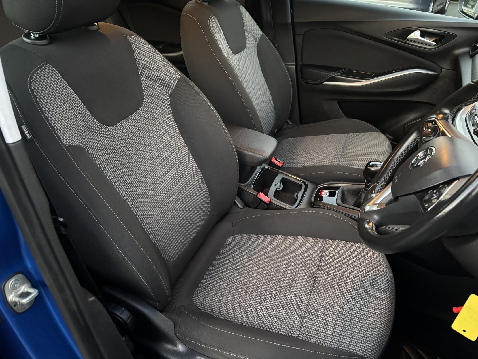 Vauxhall Grandland X 1.2 Turbo SE SUV 5dr Petrol Manual Euro 6 (s/s) (130 ps)